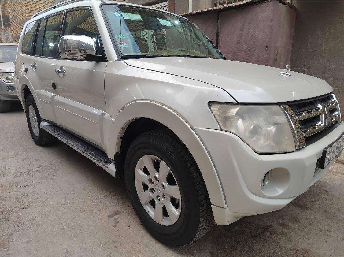 السلام عليكم
باجيرو حبتور 2009
السياره كفاله عامه ماعدا شي بسيط مذكور بالسونار موجود بالصور رقم بغداد تحويل مباشر 
السياره فول مواصفات
فتحة سقف
تحكم ستيرن
كشنات كهرباء
مري شفط
سيستم صوت + دمام خلفي 
منضومة زنون جديده
تدفئه تبريد شغال 3 قطع
7 راكب
مكان السياره البصره قضاء المدينه
السعر 130 وبيه مجال بسيط
للتواصل والاستفسار  ***********
