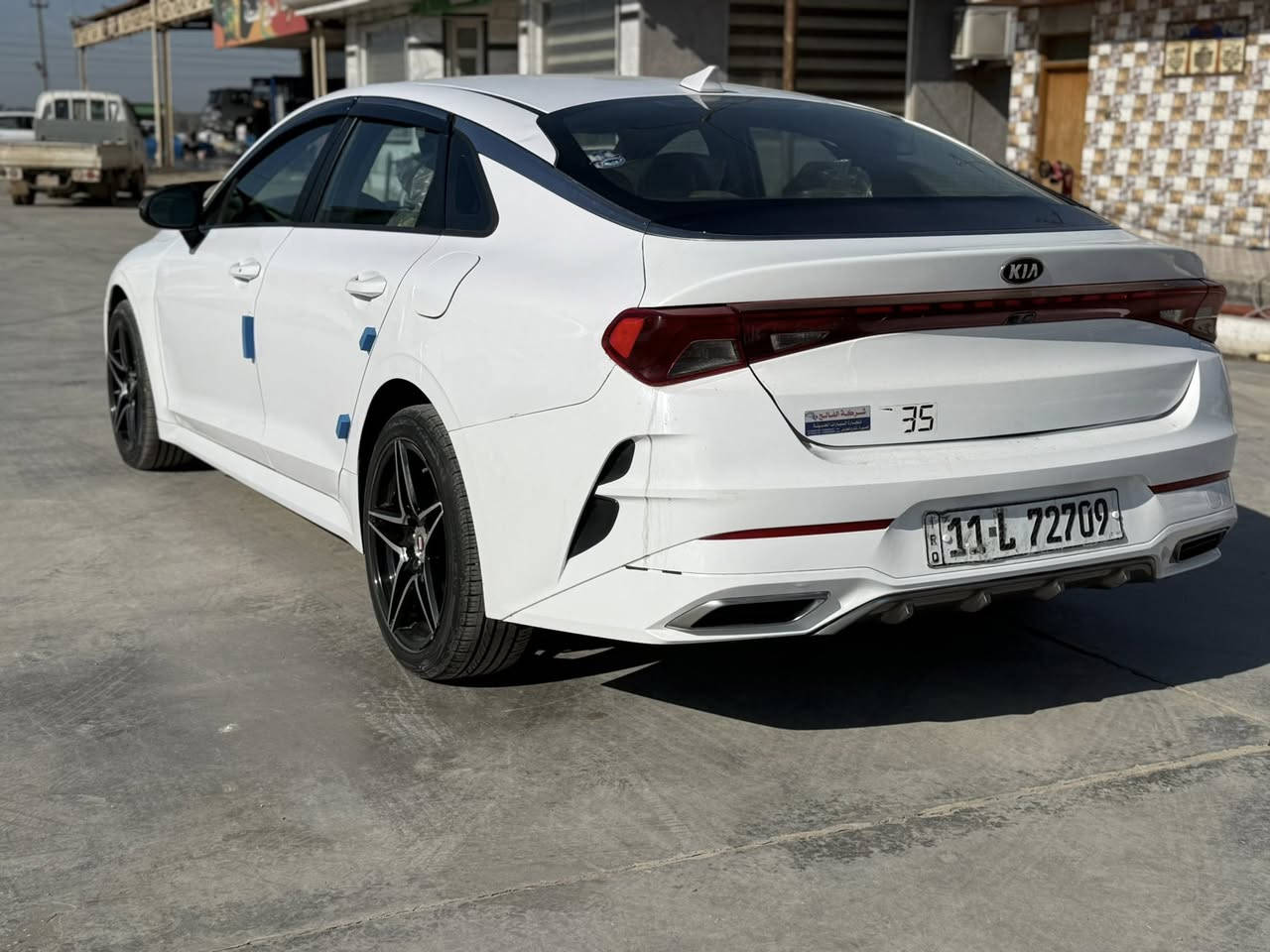 سلام عليكم
رقم بغداد حرة
K5 2021 امريكي 
حادثها قطع صبغ ابيع حازم 
بدون لغود بدون شواصي 
مواصفاتها 
بصمة تشغيل +بصمة ابواب 
رادار امامي 
حساسات جانبية وخلفية 
فول عدى الفتحة 
كير محرك تبريد كلة جديد 
السعر 138 وبيها مجال 
للاستفسار 
***********
