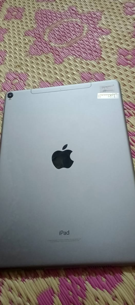 سلام عليكم من رخصه الادمن ايباد برو 10.5ذاكره64ايباد ينطيك 60فريم بوبجي شاشه 120هرتز ايباد يفيدك العاب ودراسة يرهم مراوس حسب القناعه سعر 230وبي مجال بسيط للاستفسار الاتصال على الرقم ***********او مراسله الصفحه
