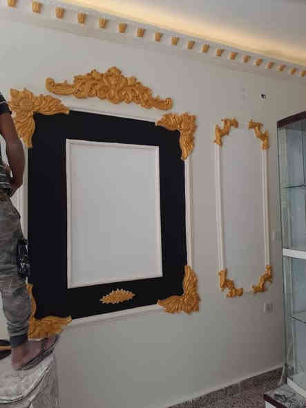 السلام عليكم احبتي اصدقائي
صبغ وديكور وعمل الجبسبورد و كافة الديكورات والاصباغ الخارجية والداخلية 
للاتصال على الرقم ***********
