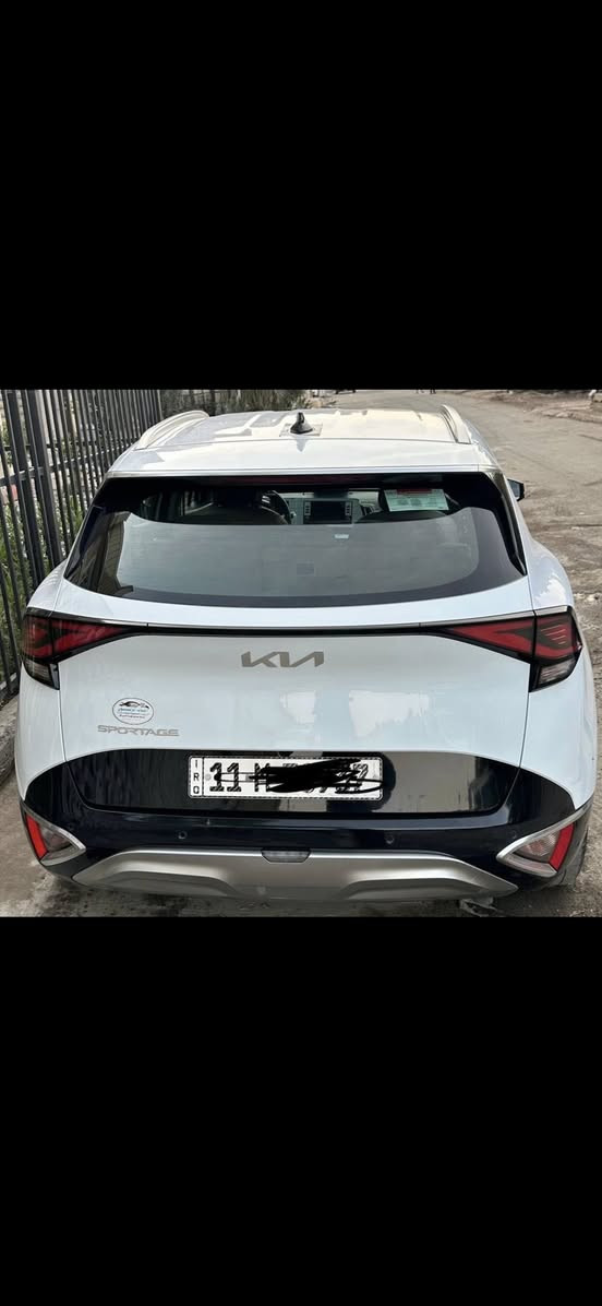 السلام عليكم سبورتج 2023 خليجي مكفوله كفاله عامه   ماشيه 24  المواصفات معروفه نص فول كراسي تدفئه و رادار كراسي كهرباء بصمه والباقي معروف مكان بغداد ***********
