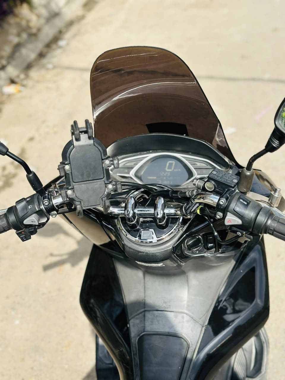 بيسي اكس جيل ثالث كفاله عامه الدراجه كله 🧿✅
حساس زدحام ✅
تخم تاير ✅
الدراجه ماليزي ✅
مكينه برغي مامفتوح بيه كفاله
دهن امزويل وكاله 
بيه شخوط بسيطه
مكاني بغداد الشعله (‭0774 242 0498‬)
سعر 13 $وبيه مجال بسيط
