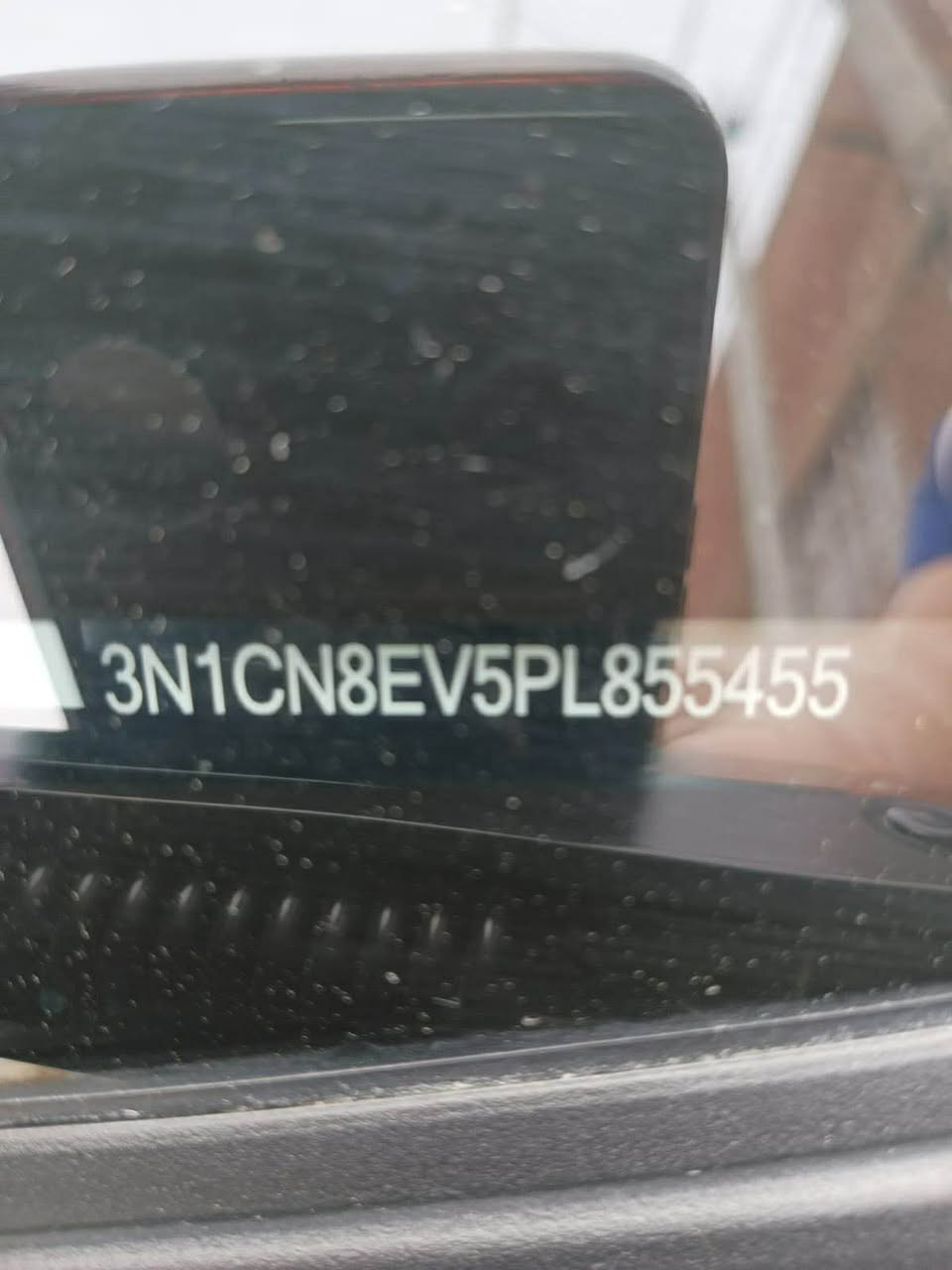 نيسان فيرسا موديل ٢٣
للبيع او المراوس 

المحرك: 4 سلندر
 • السعة: 1.6 لتر
 • القوة: حوالي 118–122 حصان  ￼
 • العزم: تقريبًا 154 نيوتن متر
 • ناقل الحركة
 • أوتوماتيك CVT
فئة SV

شاشة 8 إنش
 • Apple CarPlay + Android Auto
 • تشغيل بصمة
 • مقاعد قماش
 • شاحن لاسلكي 

تجي بنظام Safety Shield 360 ويشمل:
 • فرامل طوارئ أوتوماتيك
 • تحذير مغادرة المسار
 • رادار النقطة العمياء
 • تنبيه حركة خلفية
 • مساعد الضوء العالي  ￼

للاستفسار اكثر الاتصال *********** بغداد, العراق
