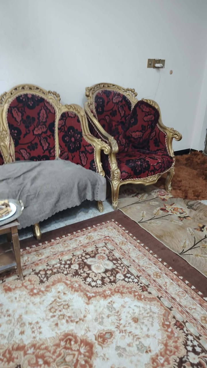 تخم 10 مقعد نضيف السعر 150 المكان الدوره


**إذا كنت صاحب هذا الإعلان وتريد حذفه لأي سبب، رجاءا أرسل رسالة إلى الدعم الفني**