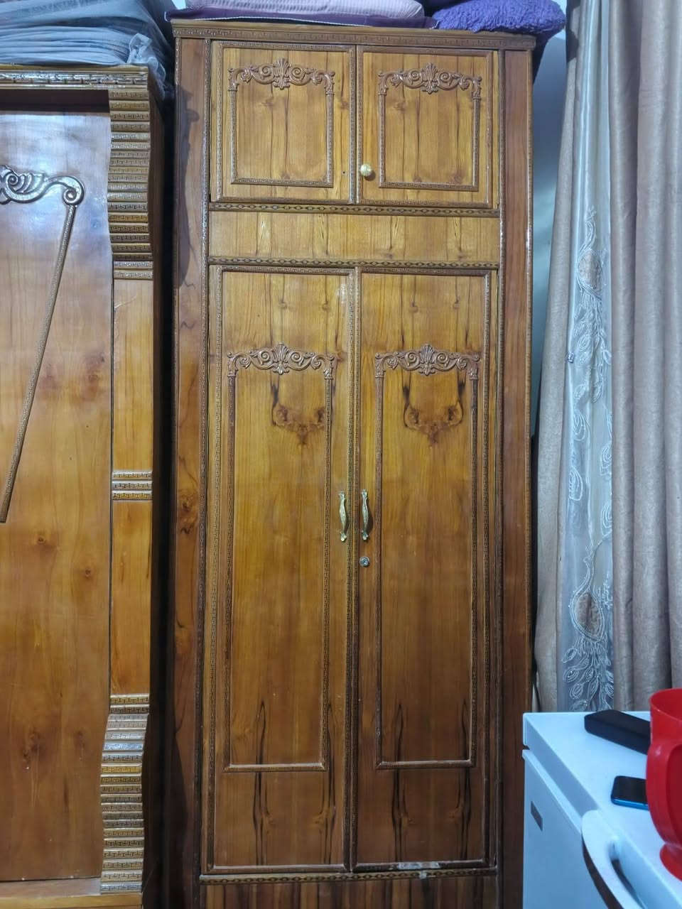 غرفة نوم للبيع السعر /650/وبيه مجال الاتصال على الرقم /***********
