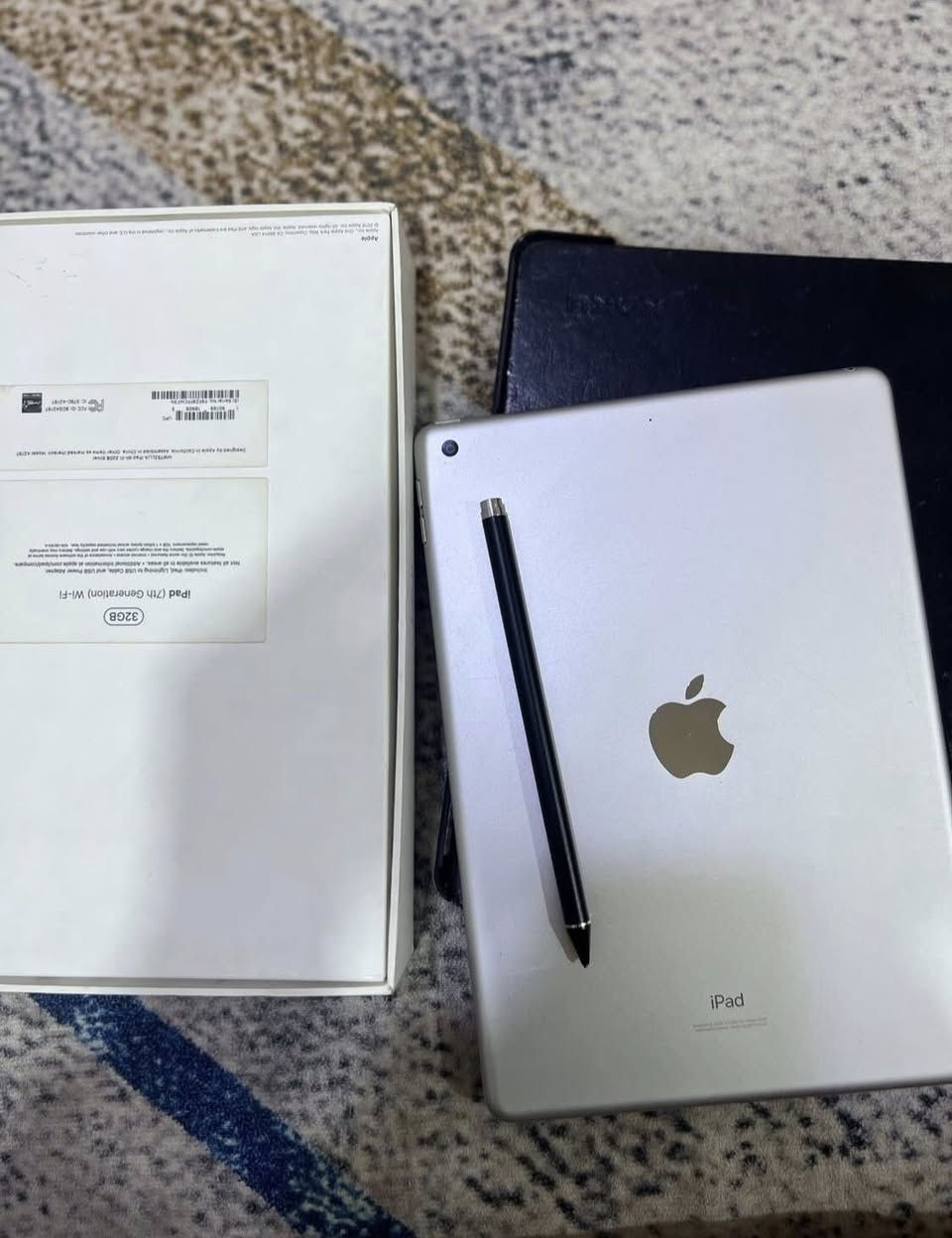 ايباد 7 ذاكره 32 لدراسه نضيف جدا لدراسه مامفتوح مع ملحقاته كارتونه الشركه + حافضه + قلم + كيبل 
السعر 160


**إذا كنت صاحب هذا الإعلان وتريد حذفه لأي سبب، رجاءا أرسل رسالة إلى الدعم الفني**