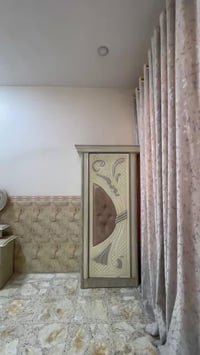 غرفة نوم عراقي نضيفة مكان بغداد البلديات  السعر 750  الهاتف 0772844378...