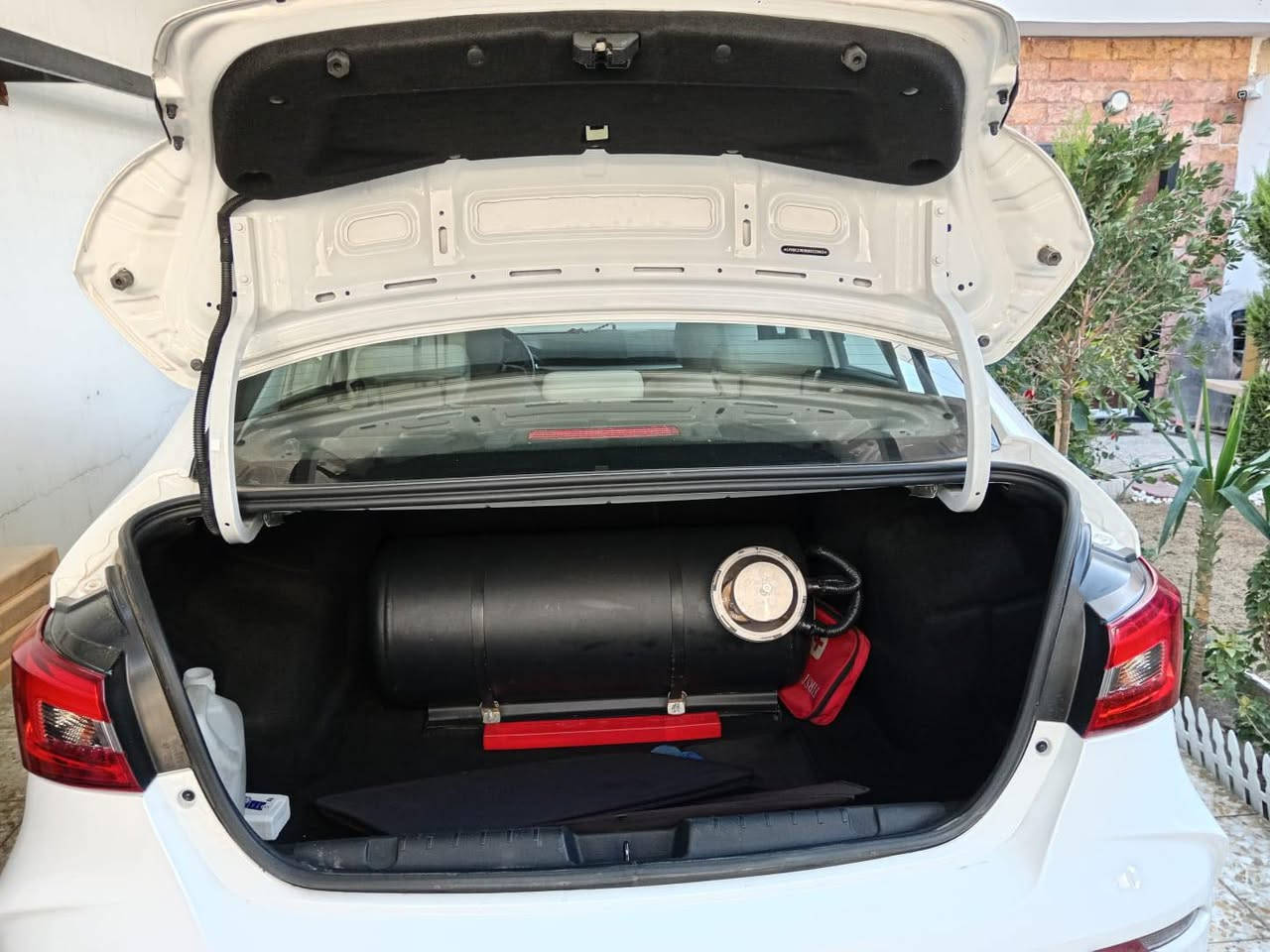 السلام عليكم شيري اريزو 5 موديل 2024 كفاله عامه السياره جديده بوضع الشركه سويجات عدد ٢ بدون صبغ كير محرك كفاله رقم بغداد مشروع وطني المكان حي الجهاذ شارع الشارقه السعر ١٠٢ او بيها مجال *********** بيها منضومه غاز جديده
