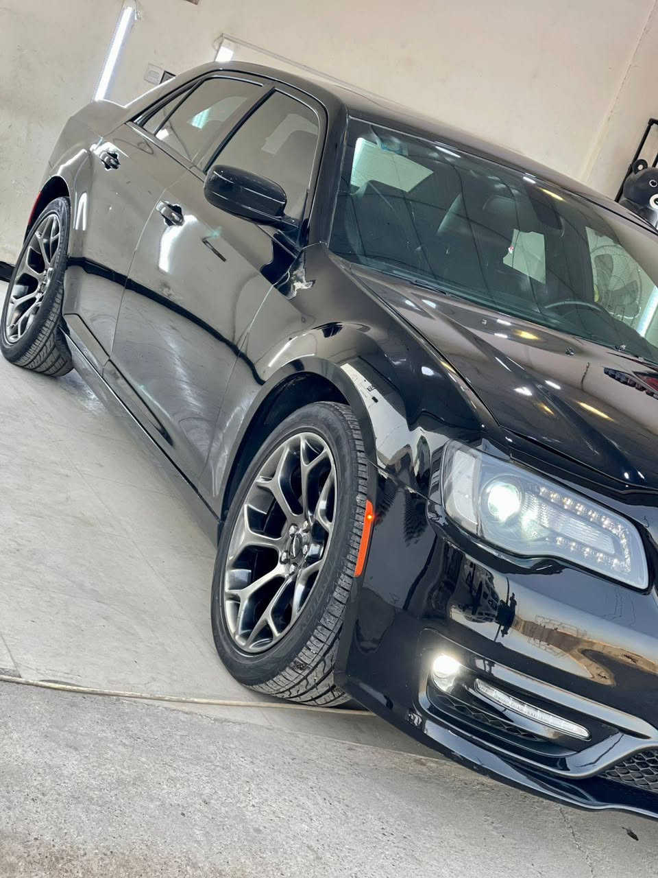 (كصه جنطه )
اللهم صلي ع محمد وال محمد
                  (كصه جنطه ) 
اوباما موديل 2018 اصل .300s فوول مواصفات ..ادوات ..ادوات ..سياره اخت الزيرو ..جديده بمعنى الكلمه جاهزه من كلشي اي نقص مابيها ..كير محرك بلكارتون ..محرك 3600 ..تو ويل ..متؤمه رقم بغداد شرط الحاسبه ..ماشيه 160 ..كفاله سرقه وعشائر مكان بصره ..السعر 78 بيها مجال قليل *********** بيع فقط
