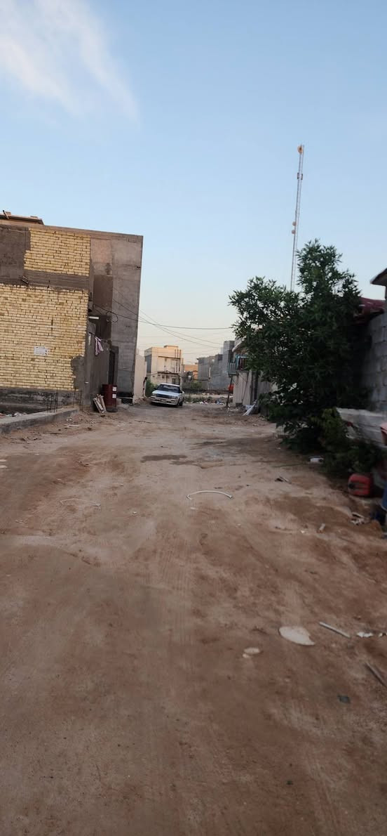 قطعه مساحه 100 متره للبيع بيها رباط كامل
طابو زراعي سند ٢٥ تحويل مباشر بأسم المشتري 📋
العنوان /  كربلاء خلف جامعه فريحه مقابيل مدينة الزائرين 📍
يبعد عم الامام او مركز المدينه 5 كيلو فقط 
 طريق كربلاء طويريج  رقم العامود  119🔸️
كافة الخدمات / ماء / كهرباء / 
عرض شارع 7 م ✔️
للأستفسار 
#وتساب : ***********
***********
السعر بل 22مليون  وبيه مجال بسيط
