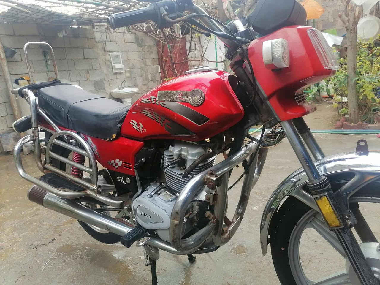 سلام عليكم دراجه فيوم للبيع موديل 2009 دراجه شغاله كهربائيات كلها شغاله تخم تاير جديد ويل خلفي جديد الشراي يجي خاص او  الاتصال ع الرقم *********** المكان  نعمانيه
