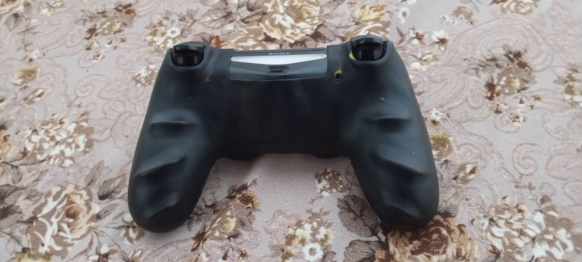 سلام عليكم بلي 4فات يدات عدد2 كامل ملحقات يجي ويا9 اقراص النضافه ميه ميه مكاني كربلاء حي الحر موجود السعر 300وبي مجال بسيط رقم الواتساب ***********
