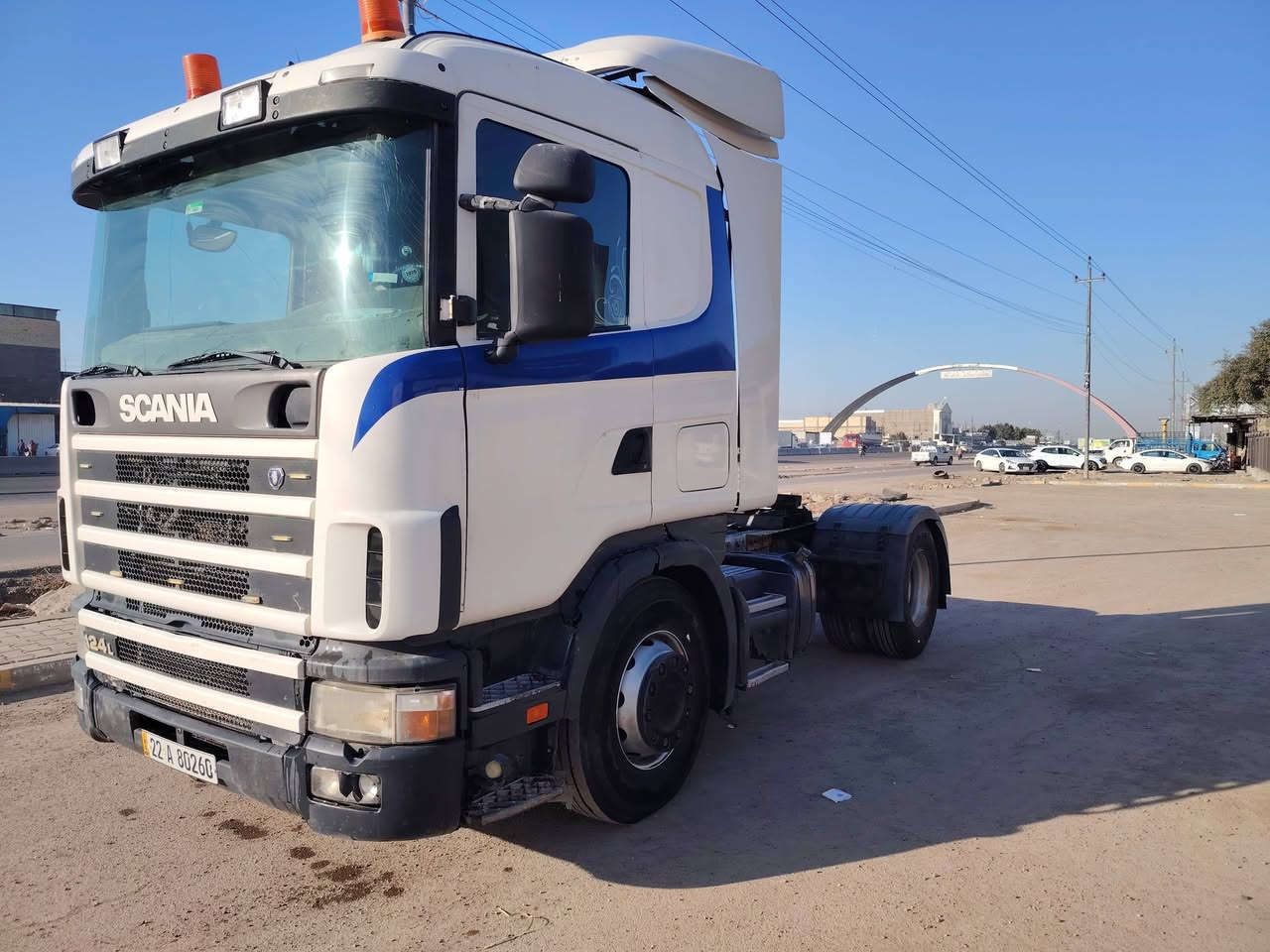 سكانيا للبيع موديل 2002 سياره نظيفه وخير من الله جير محرك جديد سياره ثلاثه بثلاثه استفسار الرقم ***********
