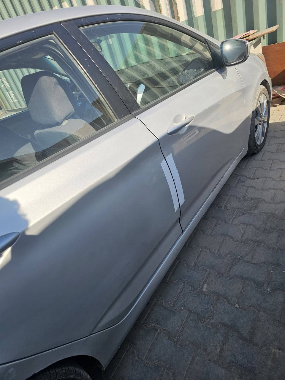 سلام عليكم اكسنت 2015 وارد امريكي حادثها الوارد طخه جاملغ الامامي وراجع بارد بدون ضربه قويه ولا تبديل شرط الفحص وبيهه بارد جاملغ خلفي وجزء من الدوسه صبغ سياره اكفلها من ضربه قويه وتبديل وقطع الصبغ وبيهه حالوب خفيف كلش بلقماره مكينه 1600 كفاله هيه والكير سياره جاهزه من كل النواحي الف دينار ما تخسر عليهه حداده تبريد كهربائيات تخم تاير كله جديد وهزه جديده وسنويه لشهر ١٢ بأسمي تحويلك ثاني يوم مكانها البصره //سعرها ٩٨ وبي مجال 
***********
