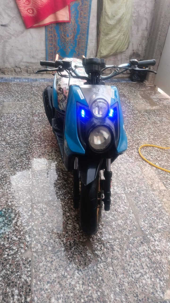 سلام عليكم جبلي البيع بيهه كلج مكان بغداد حي نصر سعر مليون 150 بيهه مجال حك جيه***********
