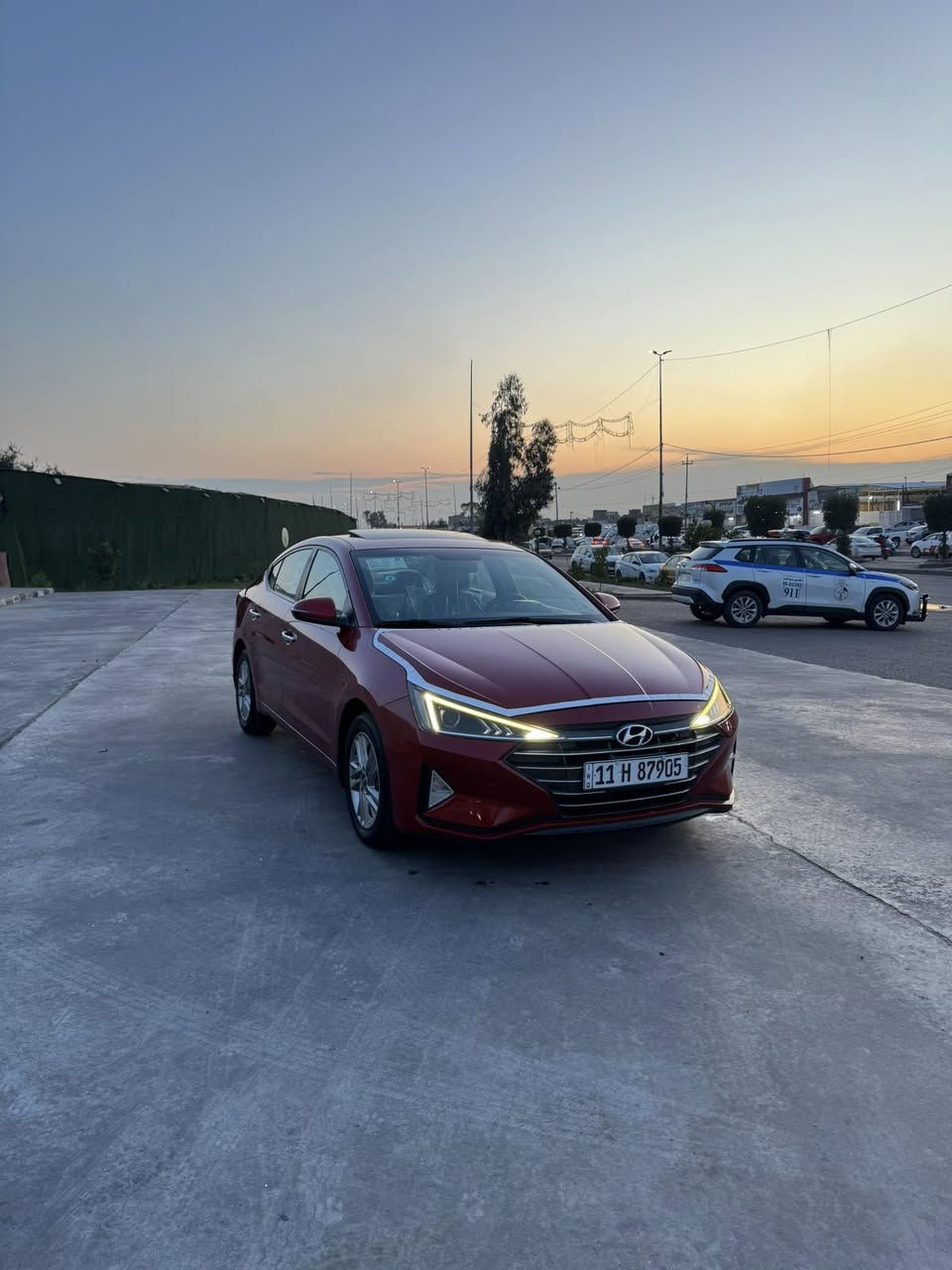 السلام عليكم 
النترا 2020.   : //// ابسمي
خليجي شركة العامة 
مكفوله كفالة عامة 
ماشية.   70 الف شرط لفحص
فتحه 
حساس امامي خلفي 
3 انظمة قياده 
قطعتين تبريد 

رقم انكليزي هزه وسنويه جديده 
شاشه اعطال 

سياره جديده ماناقصها اي شي 
السعر. 143$$
عنواني   بغداد 
***********📲
