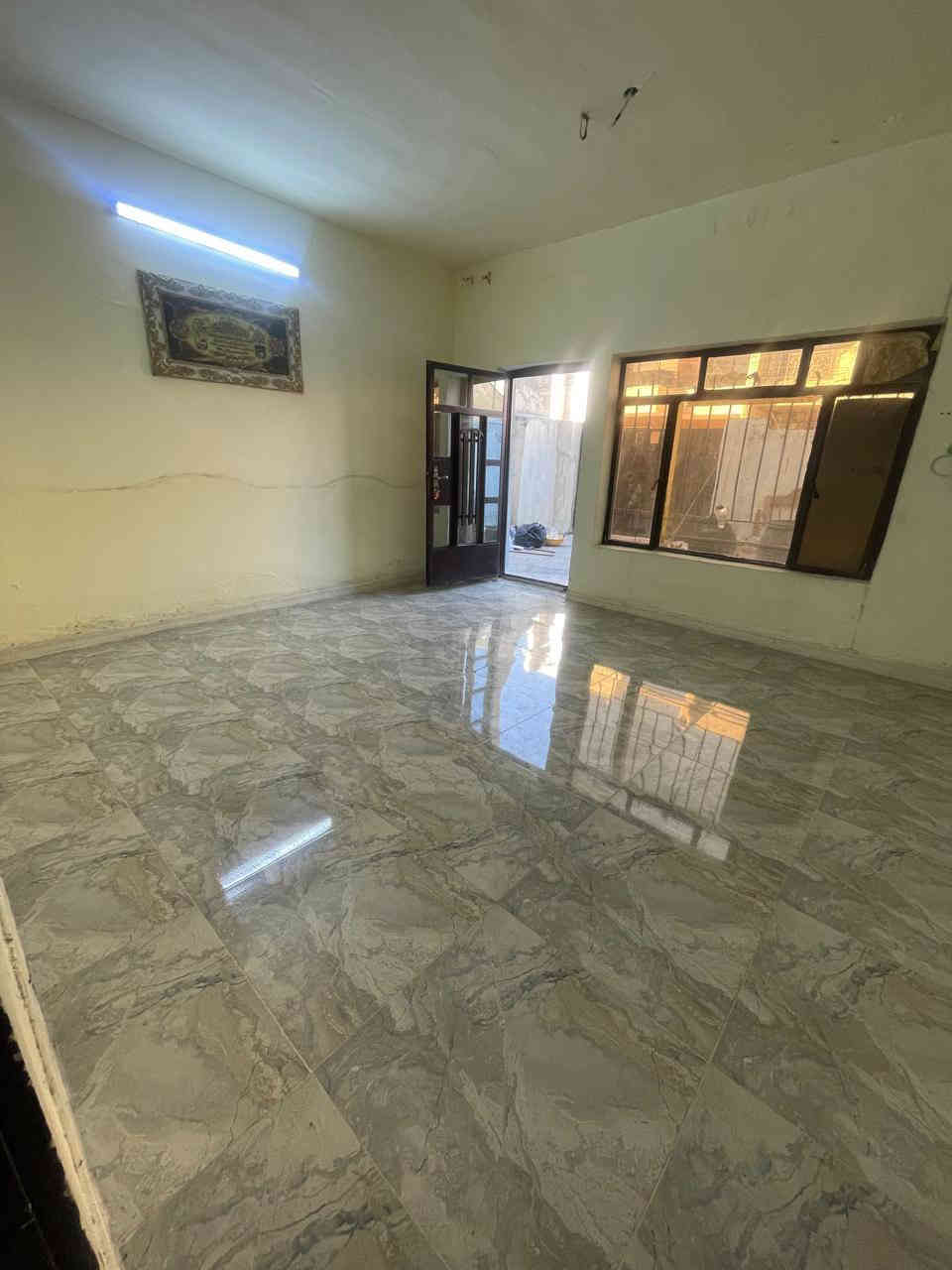 🏠 للإيجار في السيدية
📐 بيت مساحة 130 متر

✨ يحتوي البيت على:

🛏️ غرفتين 2 نوم

🍳 مطبخ

🛋️ صالة

🚿 خدمات عدد 2 طابق الاول وطابق الثاني

🚗 كراج

🌿 حديقة صغيرة

🔑 البيت مدخلين

ايجار 800

📞 للاستفسار أكثر الاتصال عبر الرقم التالي

📱 أو التواصل عبر الواتساب 

***********
***********
