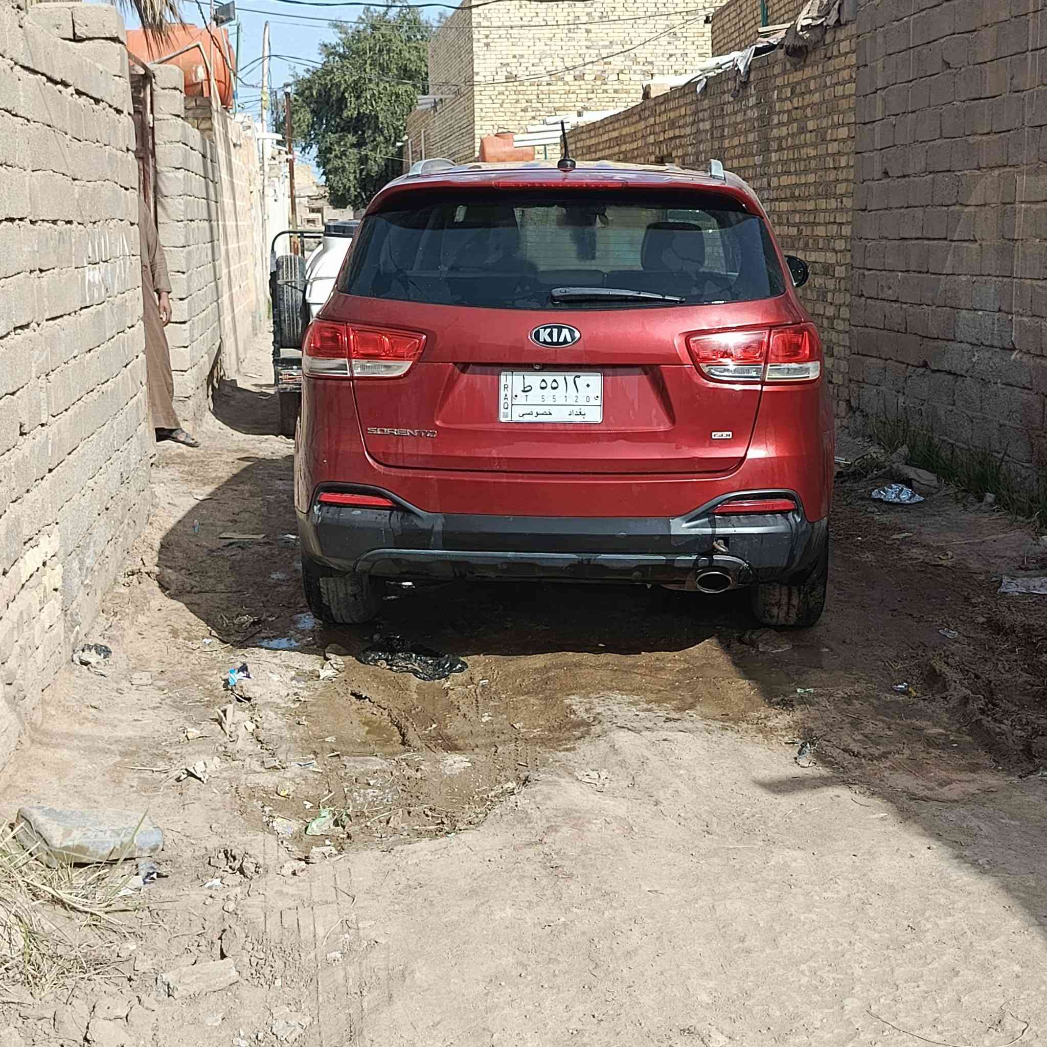 سياره موديل 16سورنتو محرك 2400تبديل بيه باب السائق ترجيع شركه ورشات صبغ قليله سياره خير من الله كير حداديه محرك مكفول السعر 150وبيه مجال قليل حك الجيه الاتصال ع رقم ***********او ع الفيس
