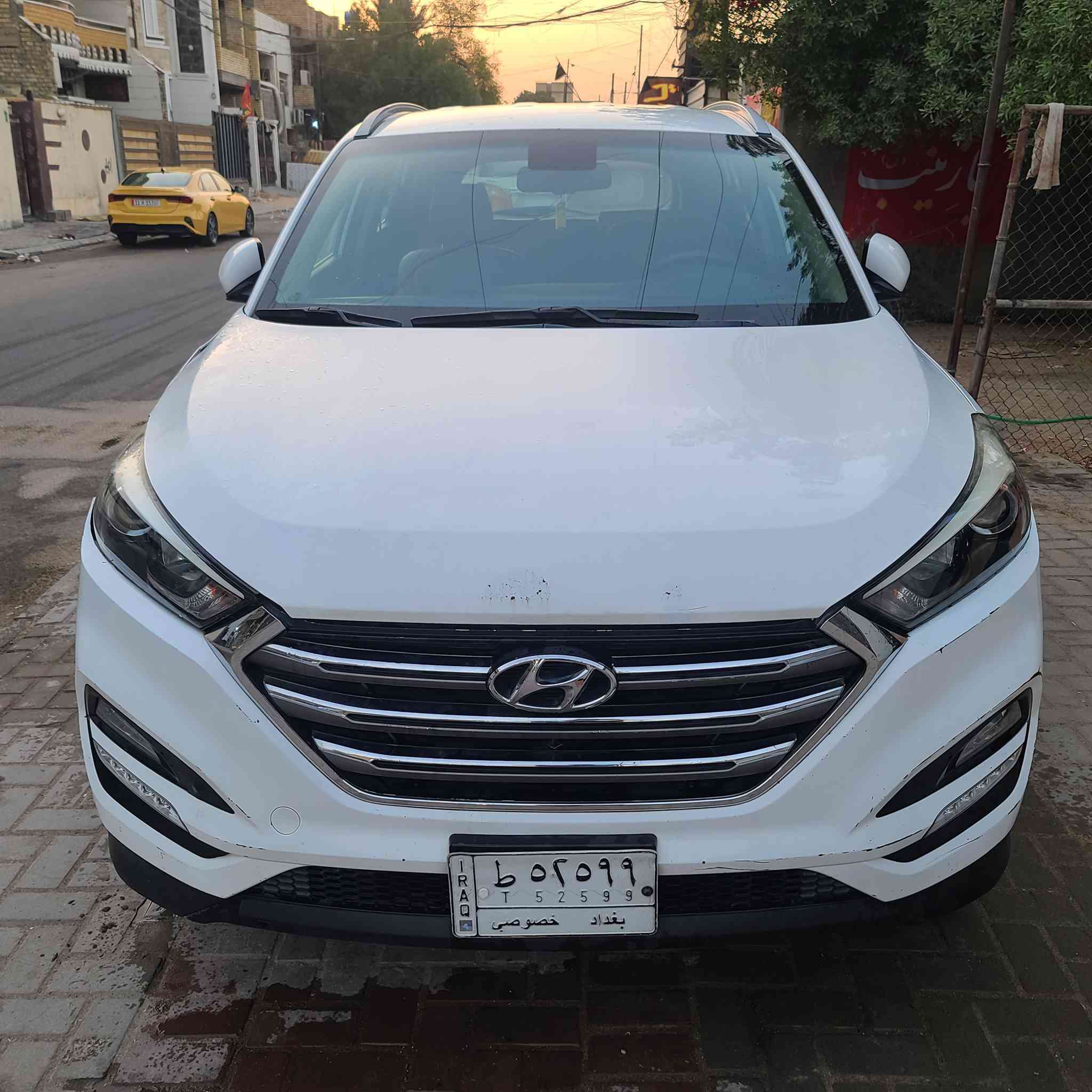 للبيع – هيونداي توسان 2018
المواصفات:
📍 الموديل: Hyundai Tucson 2018
📍 الفئة: Base / الفئة الأساسية
📍 المحرك: 2.0 لتر 4 سلندر بنزين
📍 القوة: ممتازة واداء اقتصادي في استهلاك الوقود
📍 ناقل الحركة: أوتوماتيك 6 سرعات
📍 نظام الدفع: أمامي (FWD)
📍 عدد المقاعد: 5
📍 عدد الأبواب: 5
📍 نوع الوقود: بنزين
📍 أنظمة أمان: ABS + وسائد هوائية
📍 ميزّات داخلية: تكييف هواء، نوافذ كهربائية، مرايا كهربائية، مدخل USB/AUX
📍 الحالة: بنيد مبدل 

📱 للتواصل: (***********
