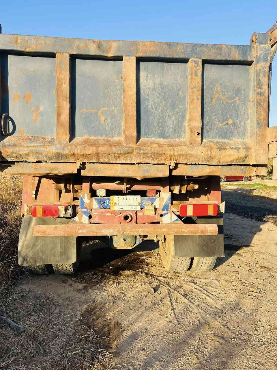 السلام عليكم للبيع لوري تك البي مارسدس كلاب موديل 84 المكان واسط صويره للستفسار ***********
