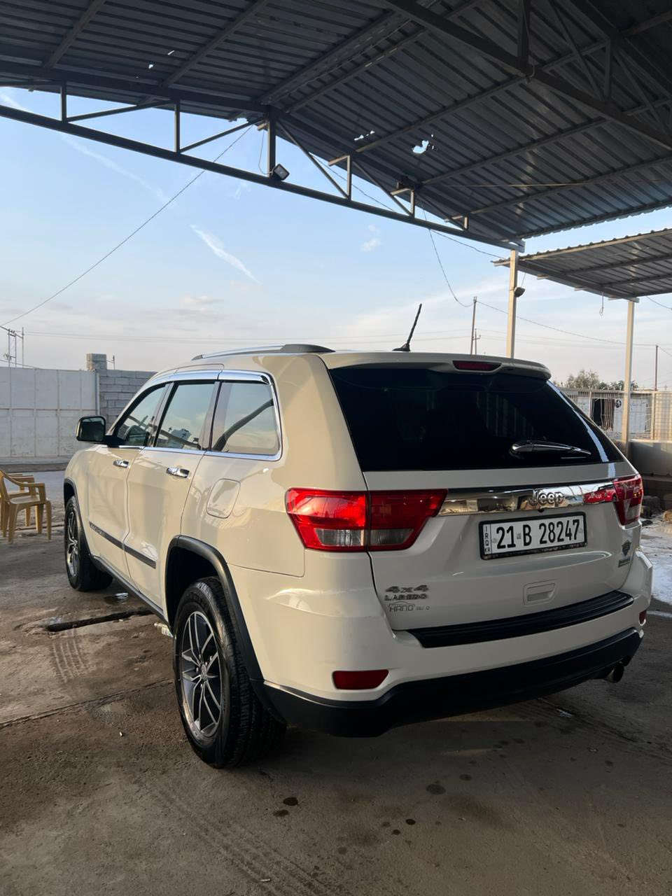 صلو على محمد وال محمد
جيب موديل 2012 كلين تايتل كفاله عامه 
كير مكينه 3600 مكفوله كفاله عامه من الشخط والبارد
فور ويل السياره فول مواصفات عدا الفتحه تخم تاير ويل اي نقص مابيها مكفوله السياره مال بيت وكلش نضيفه عل أيد وحده مكاني (ديالى ) سعرها ١٨٥ ورقه رقمي ***********
