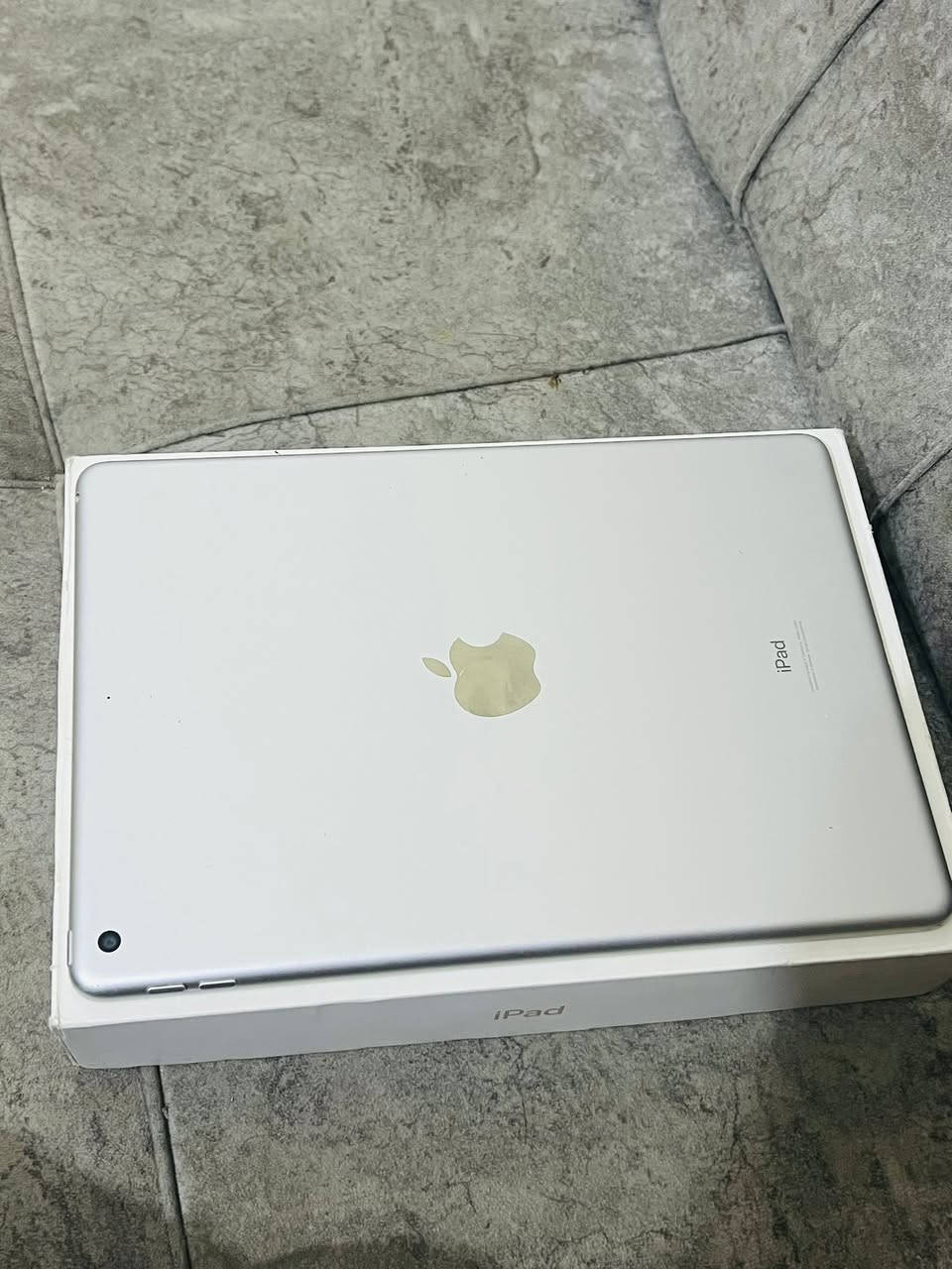 ايباد 9
ذاكره 64
بطاريه 90 اقل او اكثر شويه مادري 
سعره 250 بيه مجال بعده جديد ونضيف 
ناصريه تضحيه


**إذا كنت صاحب هذا الإعلان وتريد حذفه لأي سبب، رجاءا أرسل رسالة إلى الدعم الفني**