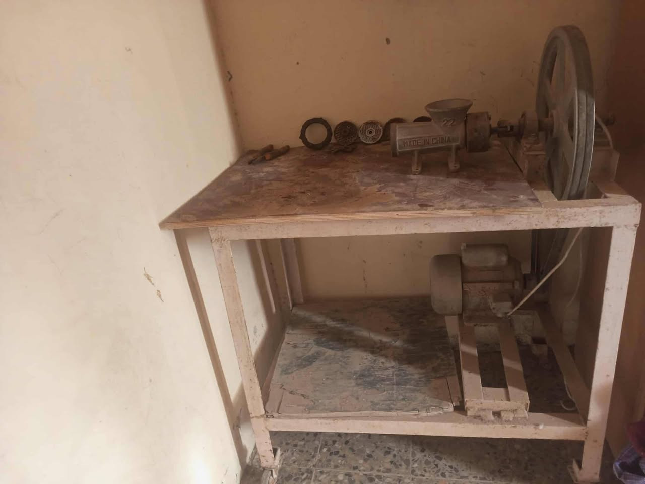 مكائن ثرم للبيع عدد 2حجم 32 وحده حجم 23 مامتواجد خاص لاتصال عل رقم تالي  ***********
