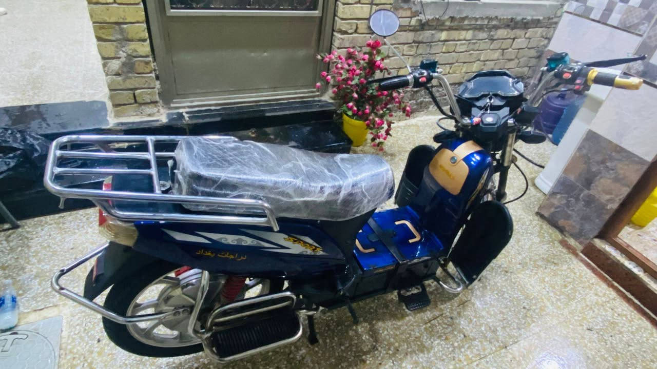 السلام عليكم دراجه هارلي  شحن للبيع بطاريات اصليه شاحنه جديده كهربائيات شغاله +لايت فدراليات دراجه نضيفه السعر 600 العنوان بغداد المشتل رئاسه المعلمين قرب حسينية علي الشوكي للرد السريع المراسله علئ الواتساب ***********
