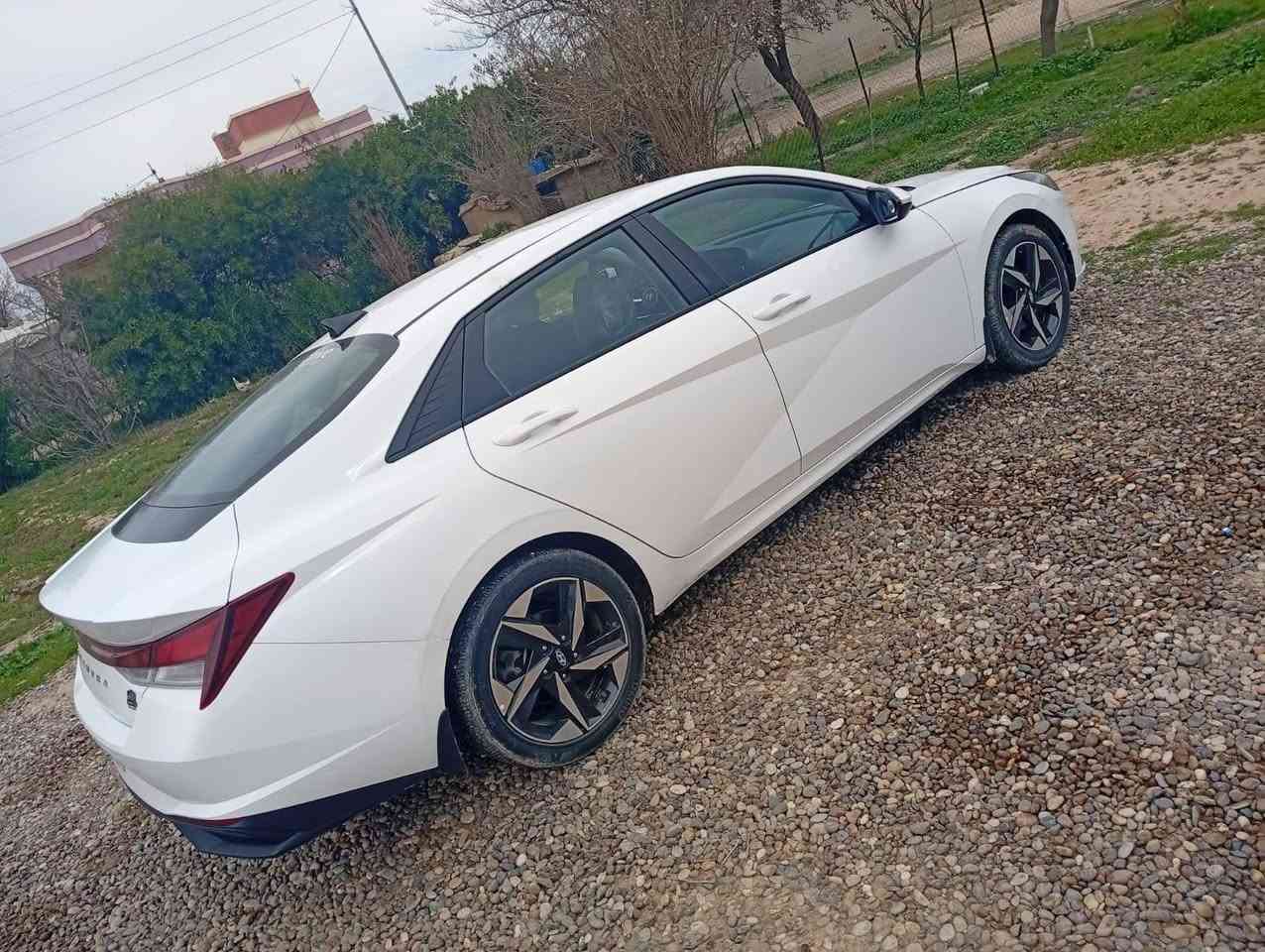 هواندي النترا
موديل 2023 
مواصفاته معروفة 
 منفيست 
گير محرك شرط
ضررها بارد فقط بدون قطرة صبغ 
السقف والبوند والجاملغ والباب معدلات بارد فقط بدون صبغ بدون دواخل بدون تبديل 
ترهم مراوس حسب القناعة
السعر 130 وبيها مجال 
الرقم  ***********
مكان السيارة القيارة قاطع السبعاويين قرية تل الشعير
