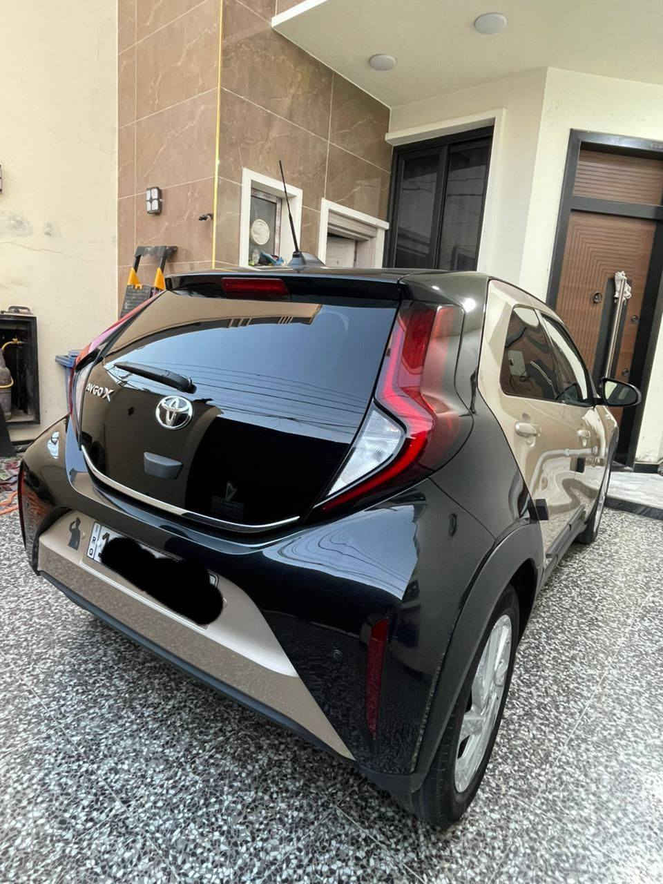 للبيع تويوتا أيكوX ياباني أصل موديل 2022 
السياره وارد خليجي كفاله عامه من الضربه والصبغ والتبديل بيها بارد فقط السياره جديده وجاهزه بحالة الوكالة بدون اي نقص تبريد ثلج محرك كير حداده بحالة الوكالة السياره رقم بغداد الجديد بأسمي تحويل مباشر 
السعر 120 
للأستفسار ***********
