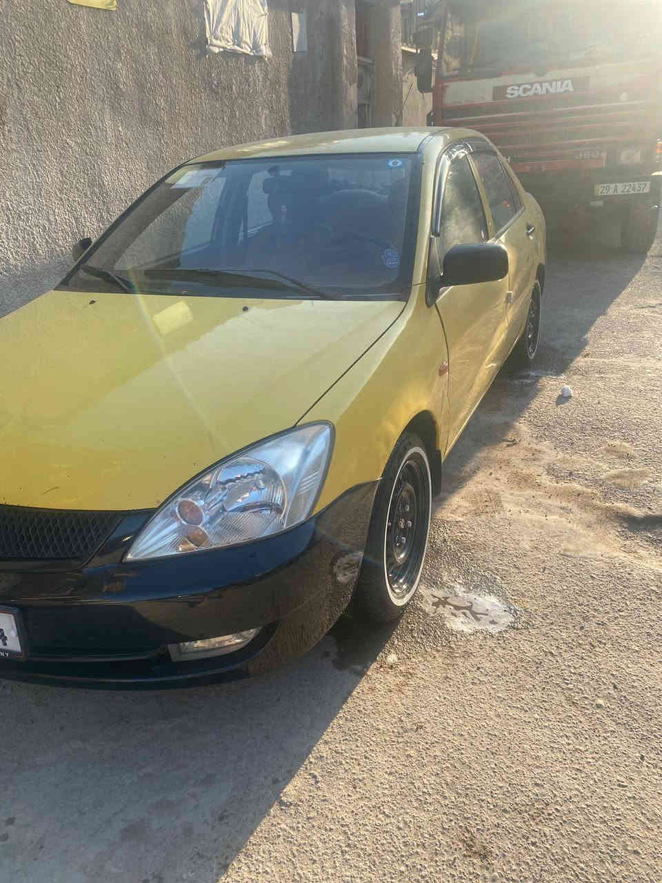 السلام عليكم لانسر 2010 الشركة العامة مكينة كير تبريد كفالة تخم تايرات جديد صدر امامي خلفي قبل يومين شادة سيارة بيها جاملغ وباب السائق صبغ بدون حادث وبدون دواخل سيارة خير من الله نظيفه بمعنى الكملة السعر 75 وبيها مجال حك الجية مكاني بغداد الشعب غير متواجد ع الفيس اتصال ***********
