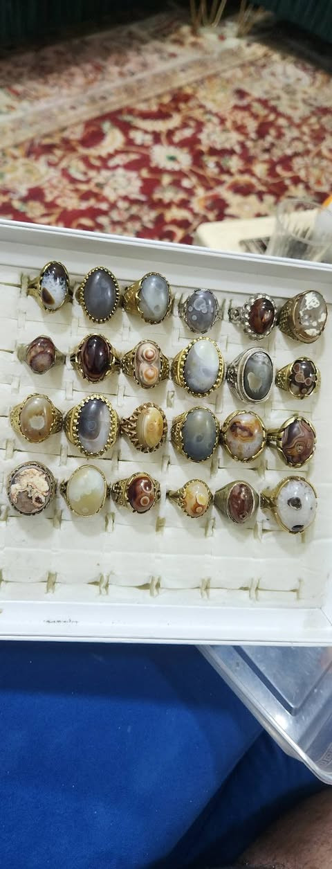 السلام عليكم للبيع خواتم نحاس وحديد اصلية بحجار طبيعية مفرد سعر قطعه 5الف واذا شلع سعر القطعه 4الف موجود توصيل كل المحافظات تواصل خاص او واتساب ***********
