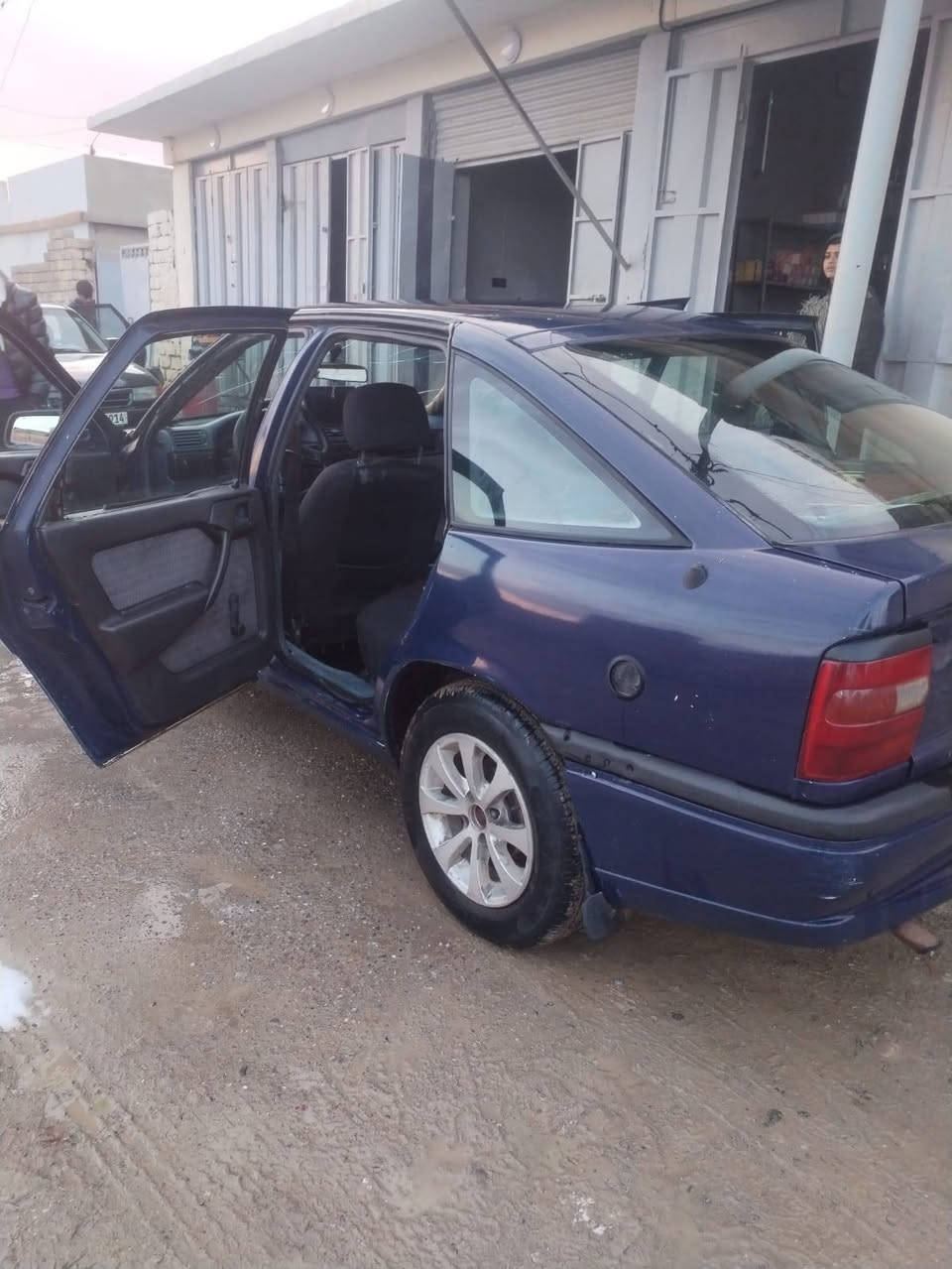 السلام عليكم
للبيع فكترا حجم 18 الشرعي يبيعك

سنويه إلى ٢٠٢٩ رقم نينوى ألماني

مصبوغه حزام جماليه *********** بي واتساب هم السعر ٣٨
