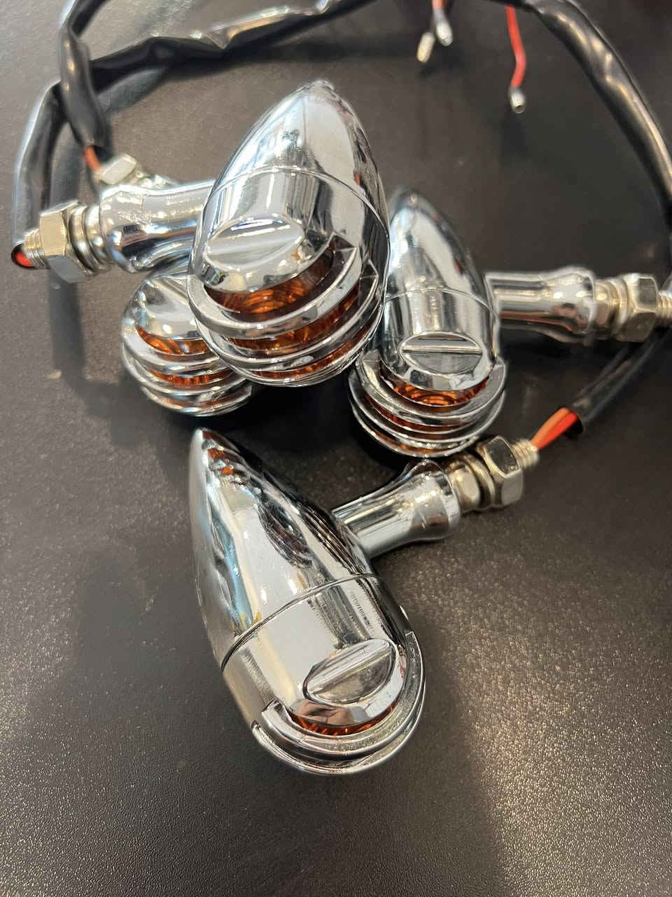 سلام عليكم شبابنا 
الاشاير المتوفرة داخل الكراج 

حديد+3 خطوط +سكن + اشارة + لد 

ب اضافة اكو بعد اشاير البلادية لكل دراجات 

للحجر و الاستفسار مراسلة الصفحة 
او الاتصال *********** 📞
