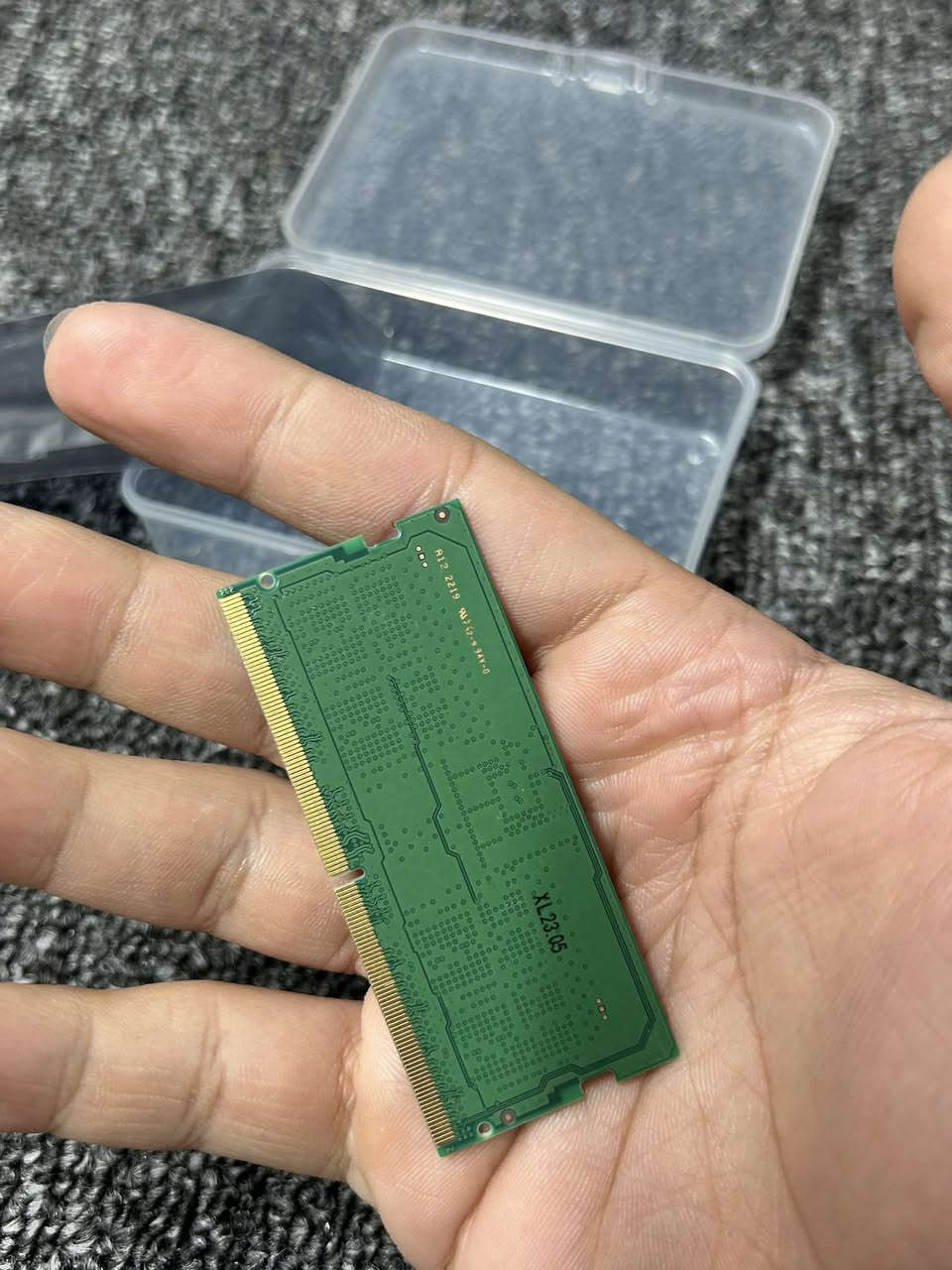 رام لابتوب DDR5 
SAMSUNG
8G 
ترد 4800 
مسلفن بيدي فتحته من كبس شركه


**إذا كنت صاحب هذا الإعلان وتريد حذفه لأي سبب، رجاءا أرسل رسالة إلى الدعم الفني**