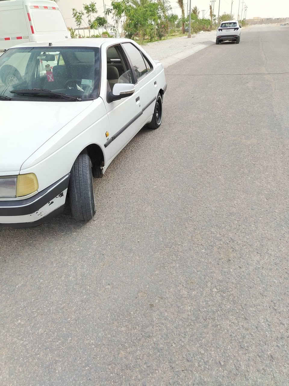 السلام عليكم بيجو 405 GLX موديل 2012 رقم بابل انكليزي باسمي بيها شبر بالباب الباقي مكفول تبريد شغال حدادية جديده باور جديد بيها تنقيص قليل السعر ٤٥ وبيها مجال مكاني بابل الكفل للاتصال ***********
