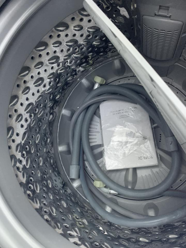 غسالة ماركة الوادي اوتوماتيك فتحة من الاعلى  حجم 10 كيلو نضافة100‎%‎ جديدة للبيع السعر 275 الف وبيها مجال بسيط
مكاني بغداد الكرادة  

‭0770 633 5231‬
