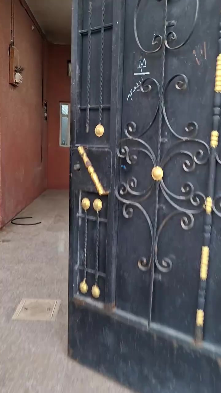 بيت للايجار طابقين في حي المهندسين يم سوق العكيلي التفاصيل داخل الفيديو الاتصال بنا ***********
