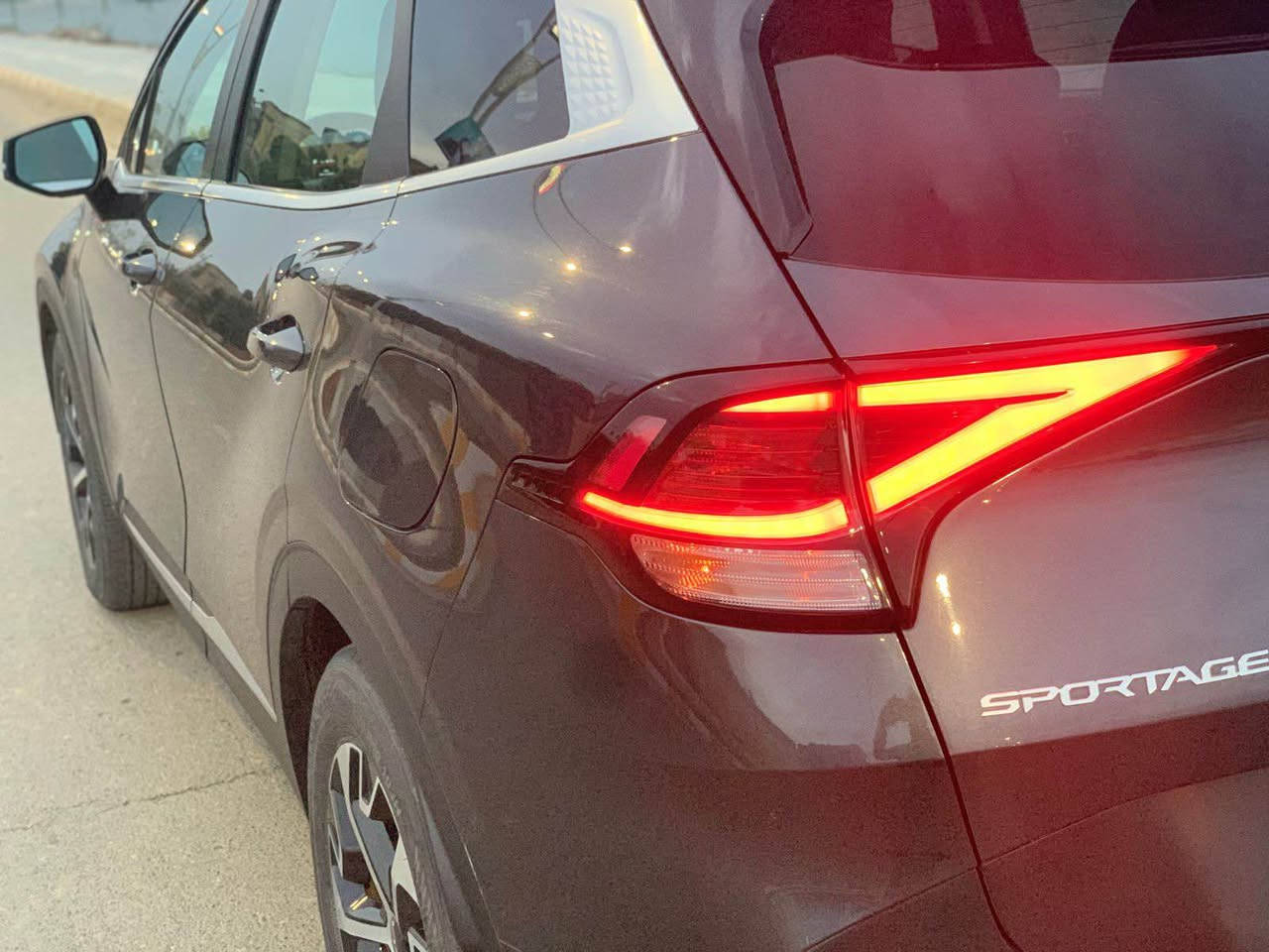 كيا سبورتاج ٢٠٢٤ مواصفات EX
فول عدا الفتحة 
السيارة جاهزة دهن مكينة الماني وكالة 
ماي راديتر الماني اصلي جديد
ماشية ٣٢ الف كيلو 
السعر 208 وبيها مجال بسيط
مكان السيارة الناصرية
*********** ناصرية, ذي قار
