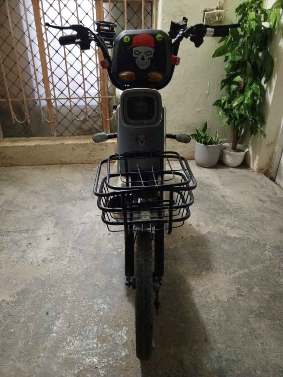 باسكل شحن لبيع ٢٠٢٤ مكفول بطاريات جداد عل فحص الاستفسار *********** السعر ٢٢٥
