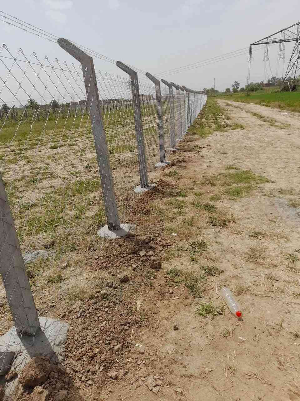 ***********
يتوفر واتساب 
مستعدون لعمل ونصب اسيجه  بيارسي بكافة أنواعها وشغل مضبوط و بأاسعار مناسبة وحسب المواصفات والمساحه نعمل في جميع محافظات العراق الحبيب 🇮🇶 Singapore
