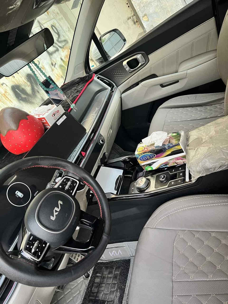 ((سلام عليكم))
للبيع كيا ((سورنتو 2024))
ماشية ((٣٨ الاف كم فقط))
رقم بغداد الجديد
مكينة ستة سلندر 
كفاله عامة
المواصفات :- 
ويل 20
بصمة تشغيل وابواب وجنطة
كامرة خلفية
((داتا شو))
كشنات قماش ومدوشم جلد طبق الأصل 
كشنات كهرباء 
كشنات الخلفيه قلاب كهرباء 
شاشة متصله
شفتات ستيرن 
تشغيل عن بعد 
حساسات 360 
ثلاث انظمة قياده 
شحن لاسلكي
منافذ تايبسي
بصمة عدد اثنين
بلوجكتر لد
مري شفط
جام اوتو تنزيل تصعيد ريموت  
ترحيب 
لد مخفي متغير الاوان 
سبعة راكب ((7))
الخ من المواصفات المعروفة …..
الاضافات :- 
مكان السيارة بغداد 
للاستفسار ***********
السعر 315
متواجد على واتساب ايضاً
