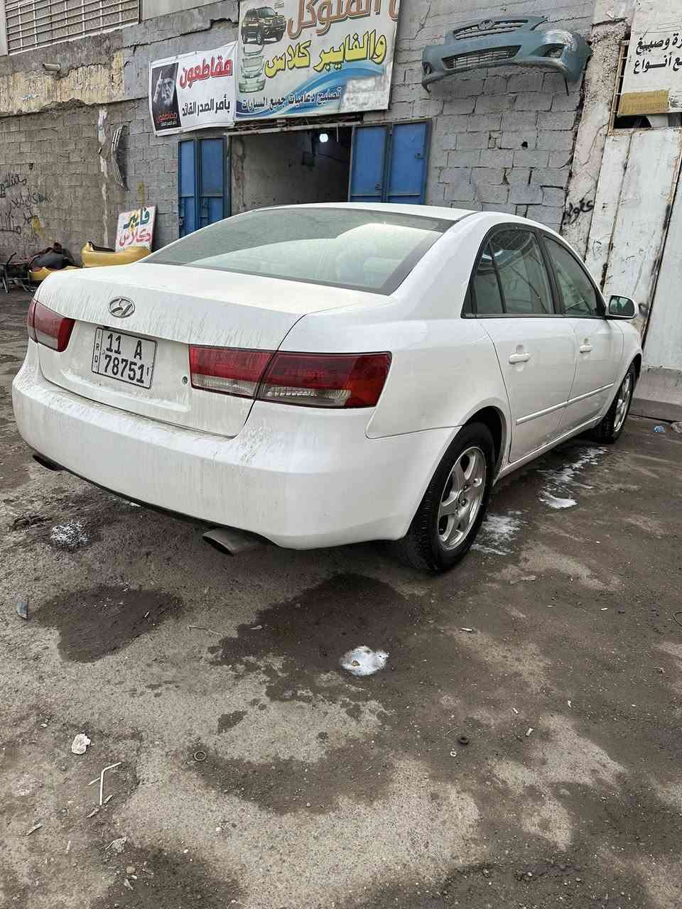 السلام عليكم سوناتة موديل 2006  رقم بغداد دولي وارد امريكي بيهة  ٣ قطع صبغ فقط بدون دواخل  كير محرك لوك بلاد تبريد ❄️ بلاد صدر تخم تاير جديد مكينة 6 سلندر العنوان بغداد البياع للستفسار ***********
السعر 90 وبيهة مجال بسيط
