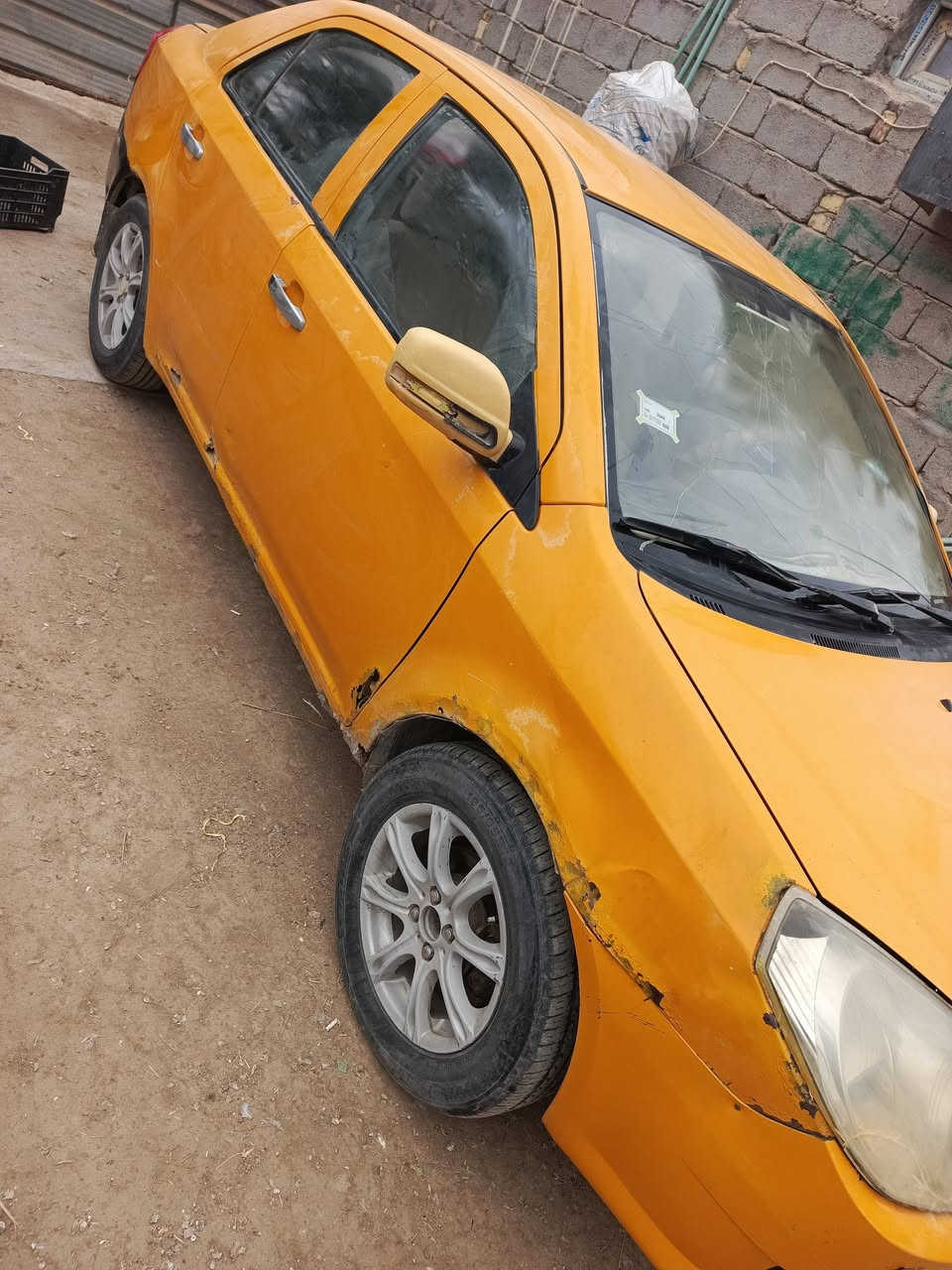 السلام عليكم  سياره جلي ام كي رقم احمر بيهه سنويه كارتونيه بدون رعي  اتعهد سرقه وعشاير فقط  محور كورله اوتو ماتيك السعر عشر اوراق  المكان  ذي قار سوق الشيوخ  رقم الهاتف ***********
