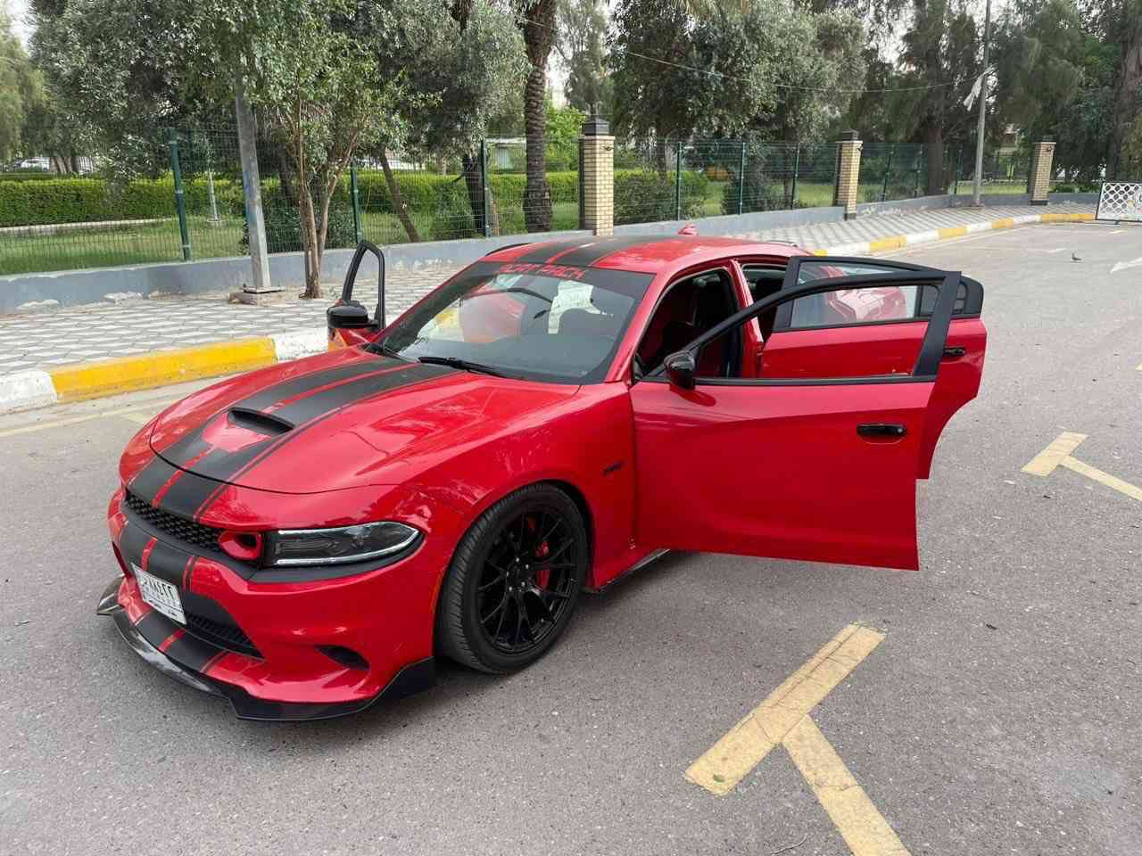 سلام عليكم
جارجر srt 2018 scat 
مكينه 6400
ماشيه 56 ميل

 ملاحضه :بيها نواقص الوشم الاسود سويتله ازاله
  الشاشه يرادلها تبديل
وبيها شغلات بسيطه بعد

مكاني بغداد 
 السعر 175
وبيها مجال وبلخدمه 
***********
