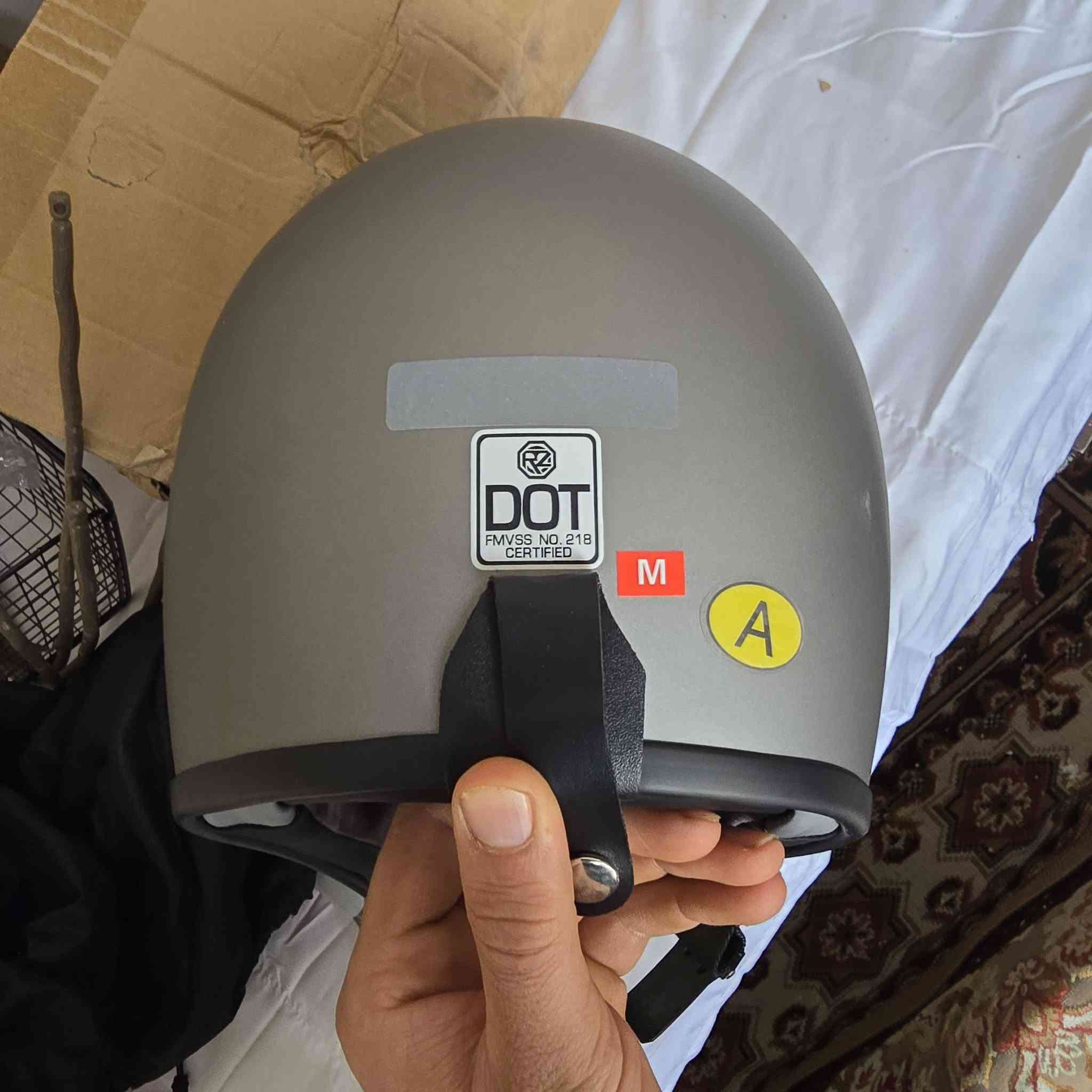 خوذة ياباني 
الياف كاربونية 
قياس M . التفيده يكتب سعرها وبالعافية


**إذا كنت صاحب هذا الإعلان وتريد حذفه لأي سبب، رجاءا أرسل رسالة إلى الدعم الفني**