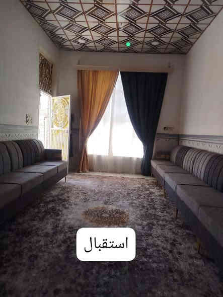 بيت للبيع طابو باسمي 200متر  بناءحديث طابوق مسلح البيت كله صب 
يتكون من صاله ومطبخ واستقبال وصحيات خارجيه 
بدون غرف الغرف فقط مساحه وبابهن ع الصاله ثالث بيت عن الشارع 
شوارع تبليط كافه الخدمات متوفره حي العسكري شارع الاطفاء 

السعر 84 وبي مجال 

الاستفسار على رقم الواتساب *********** مكلف بالنشر
