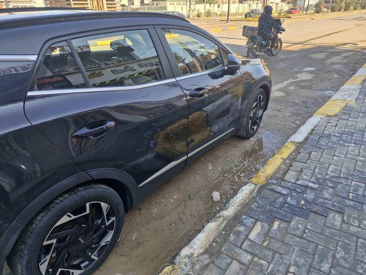 سلام عليكم
سبورتج موديل 2022 للبيع / مواصفات السياره تجي محرك دوش ٢٠٠٠ تبريد قطعتين اربعه أنظمة قياده كشنات تدفئه  شاشه كاربلي السياره كامل مواصفات بصمه تشغيل عن بعد  تجي بانوراما سياره مكفوله من الصبغ وتبديل سياره بيه ضربه بالدعاميه خلفيه 
وارد خليجي سياره رقم اربيل تريد تحويل او وكاله ثاني يوم اني جاهز سياره ماشيه 82 الف وسعره 208$ وبيه مجال الشراي يراسلني على واتساب الرقم ***********
