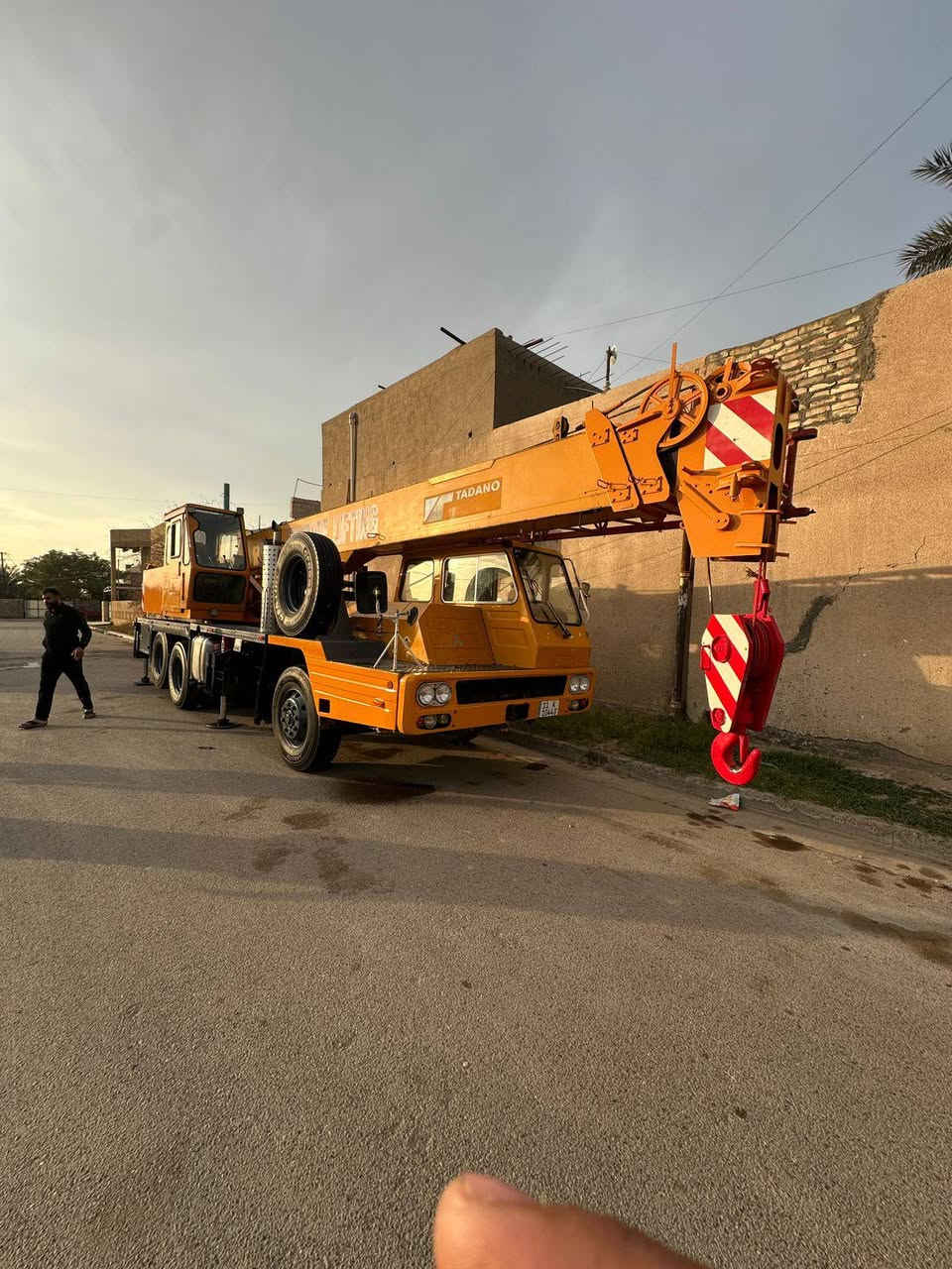 السلام عليكم كرين 20طن موديل 91 اصل مكفول كفاله عامه السعر 575$ وبي مجال مكانه بغداد الغزاليه ***********
