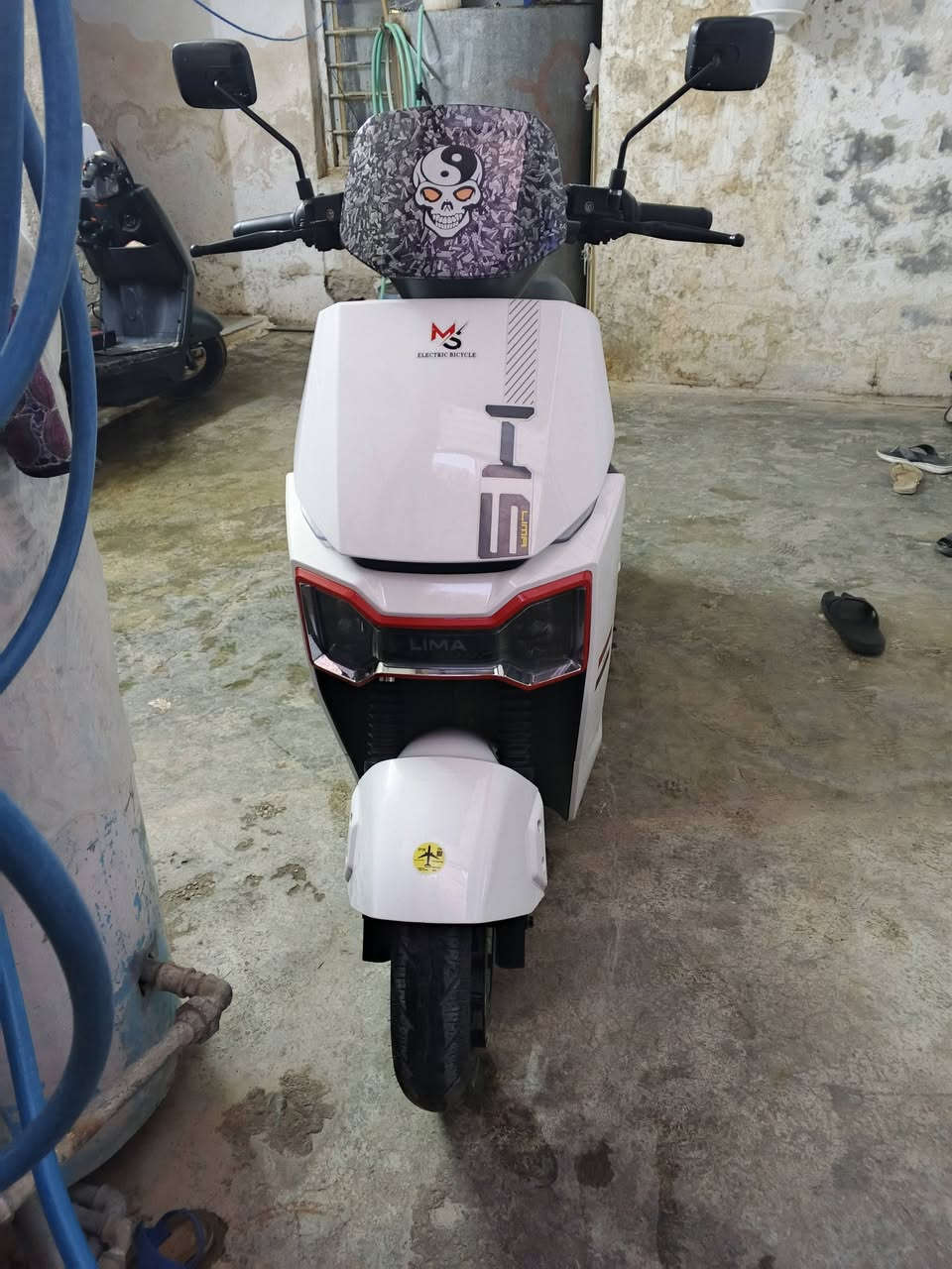 مطور شحن لبيع بعد لوك من اخدته صار 3اشهر  ماخده مليون 200 الف انطيك كلشي   شراط سعر 700 بس محتاج ابيع ***********
